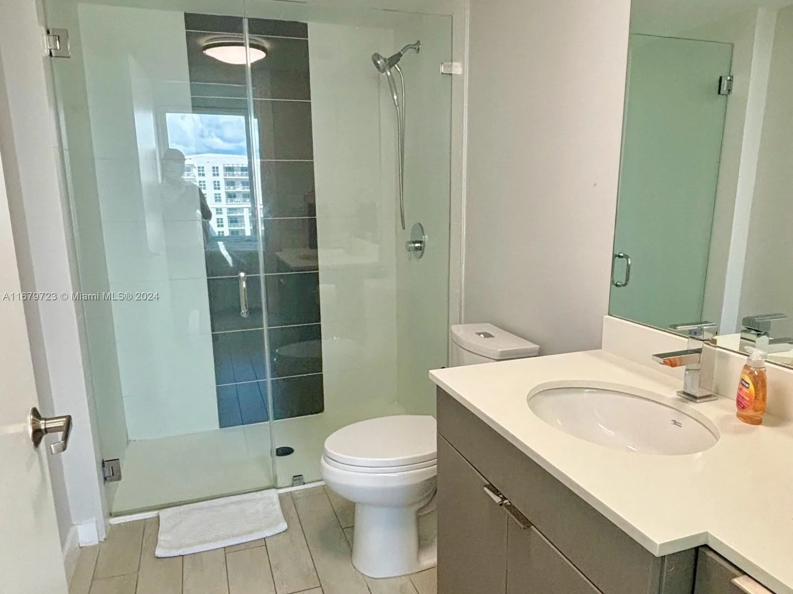 321 NE 26th St # 817, Miami, FL 33137 photo 7