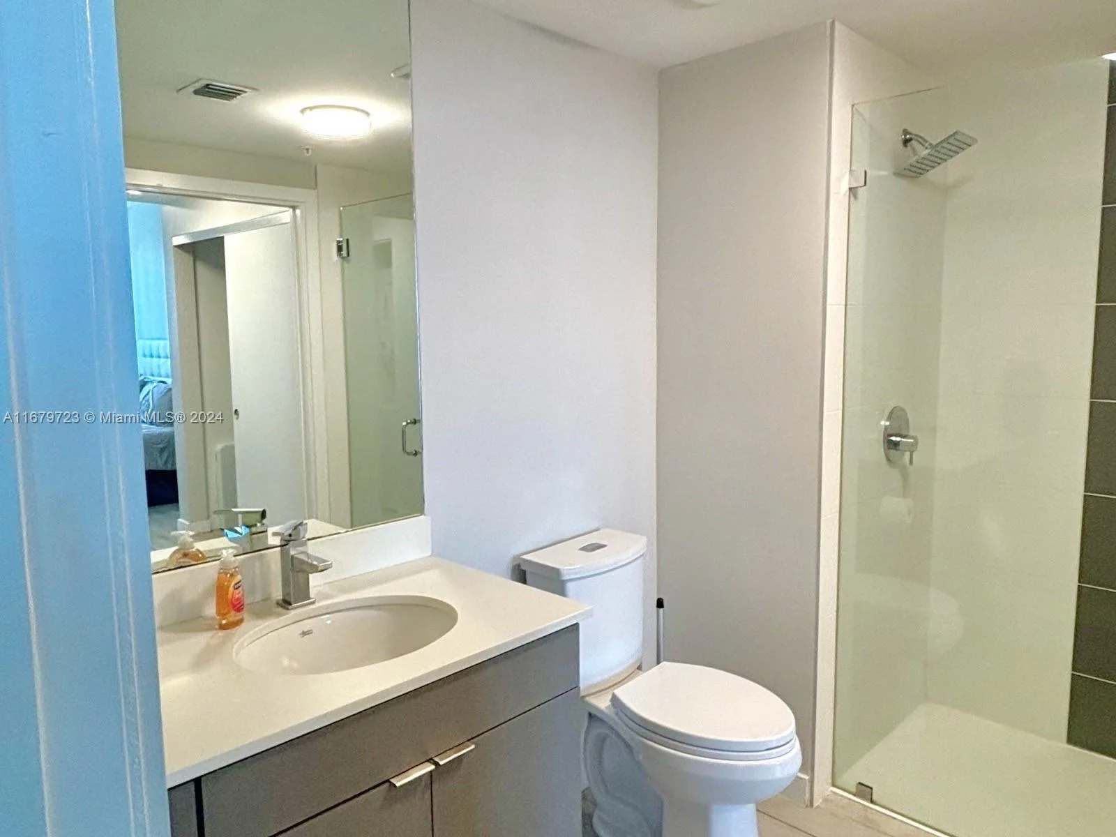 321 NE 26th St # 817, Miami, FL 33137 photo 8