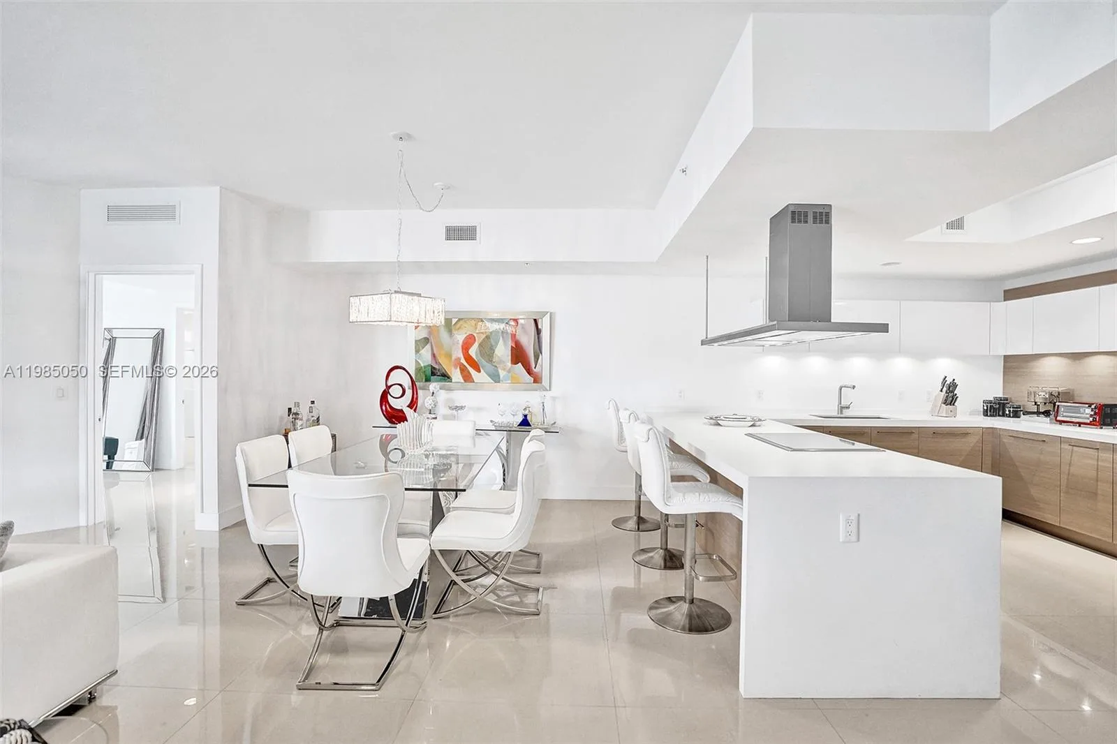 17301 Biscayne Blvd # 1207, North Miami Beach, FL 33160 photo 4