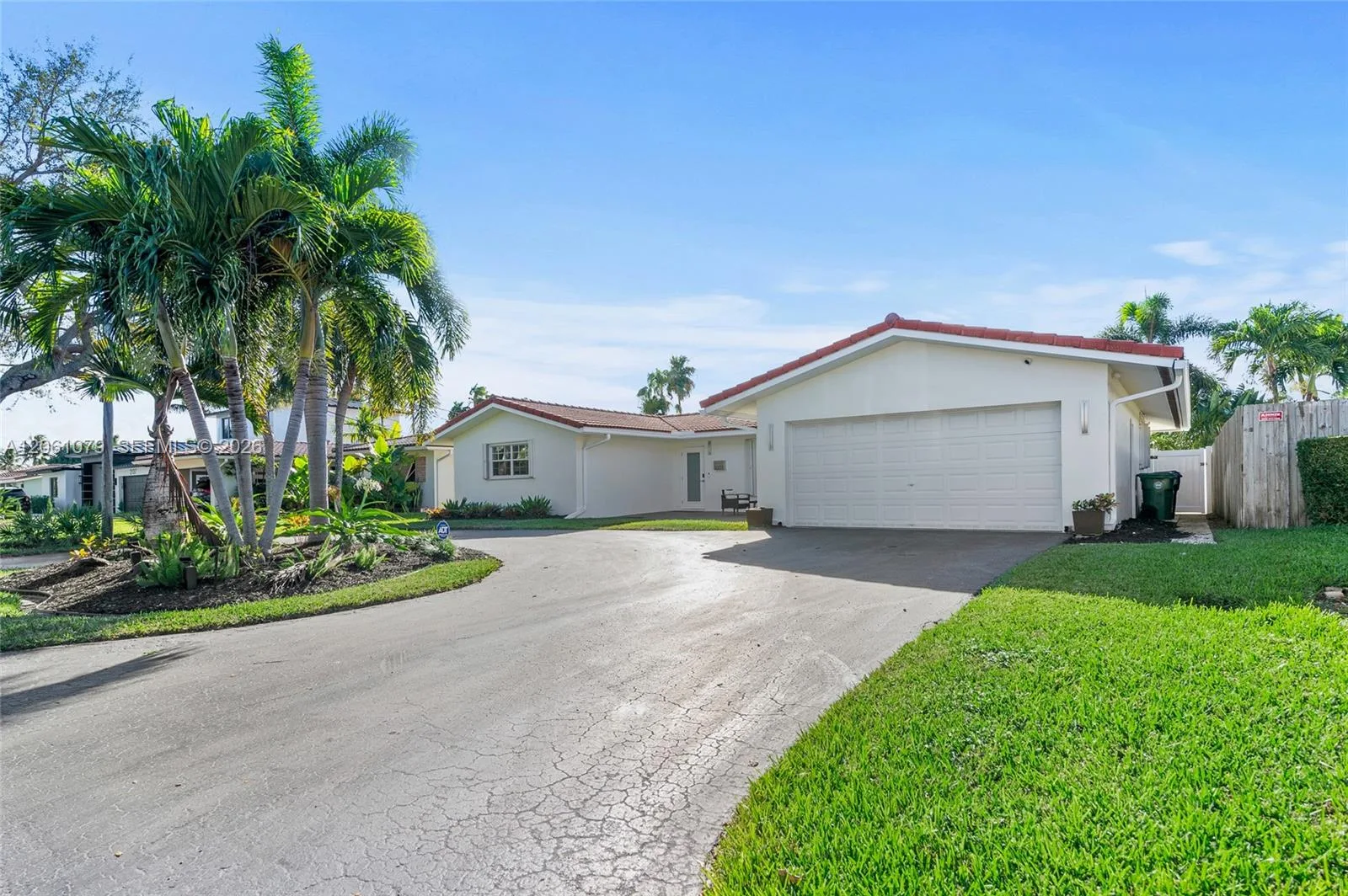 2207 NE 16th Ave, Wilton Manors, FL 33305 photo 2