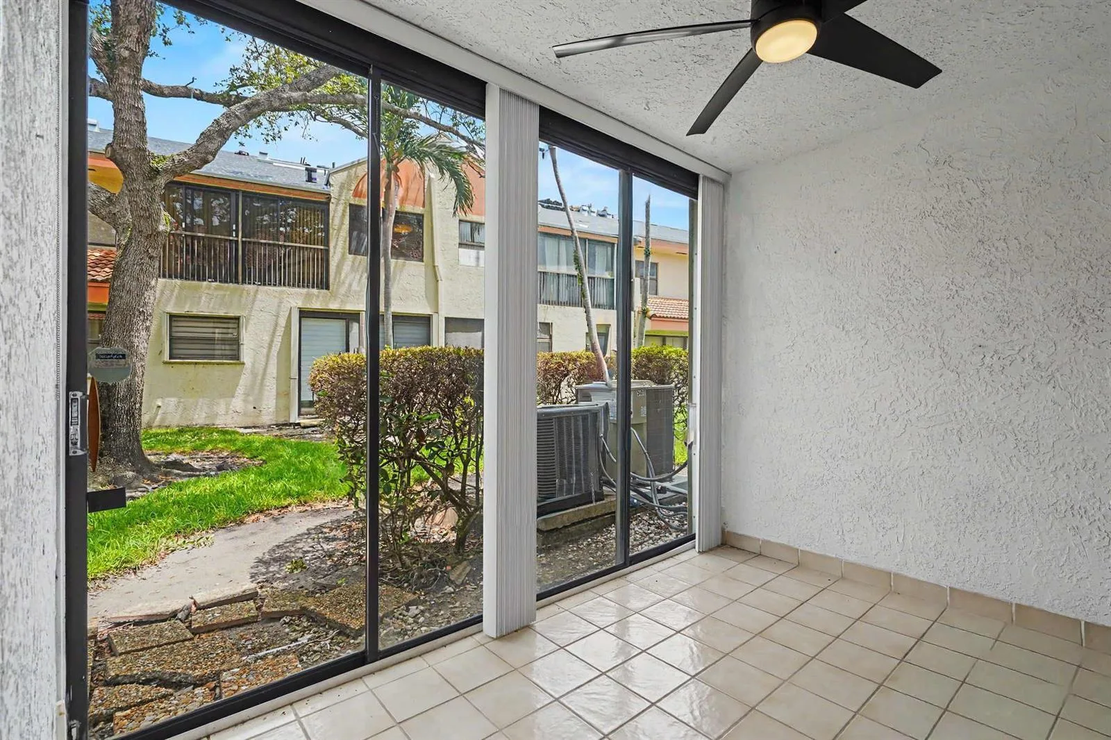 3405 EMERALD OAKS Drive # 207, Hollywood, FL 33021 photo 13