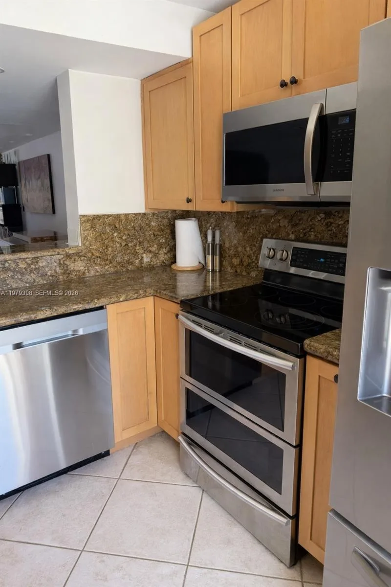 2661 NE 164th St # 40, North Miami Beach, FL 33160 photo 5