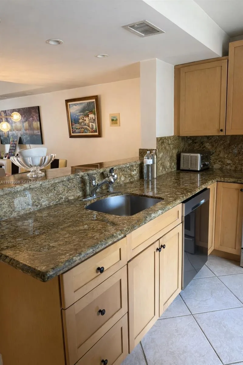 2661 NE 164th St # 40, North Miami Beach, FL 33160 photo 7