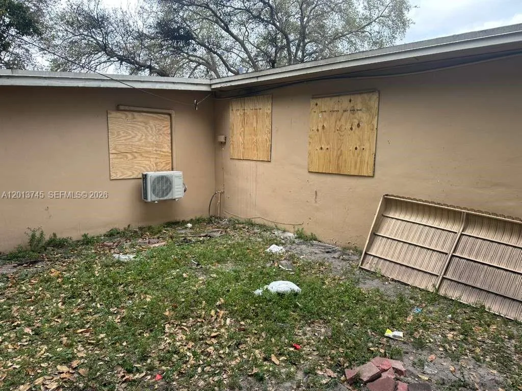 3910 SW 34th Ave, West Park, FL 33023 photo 3