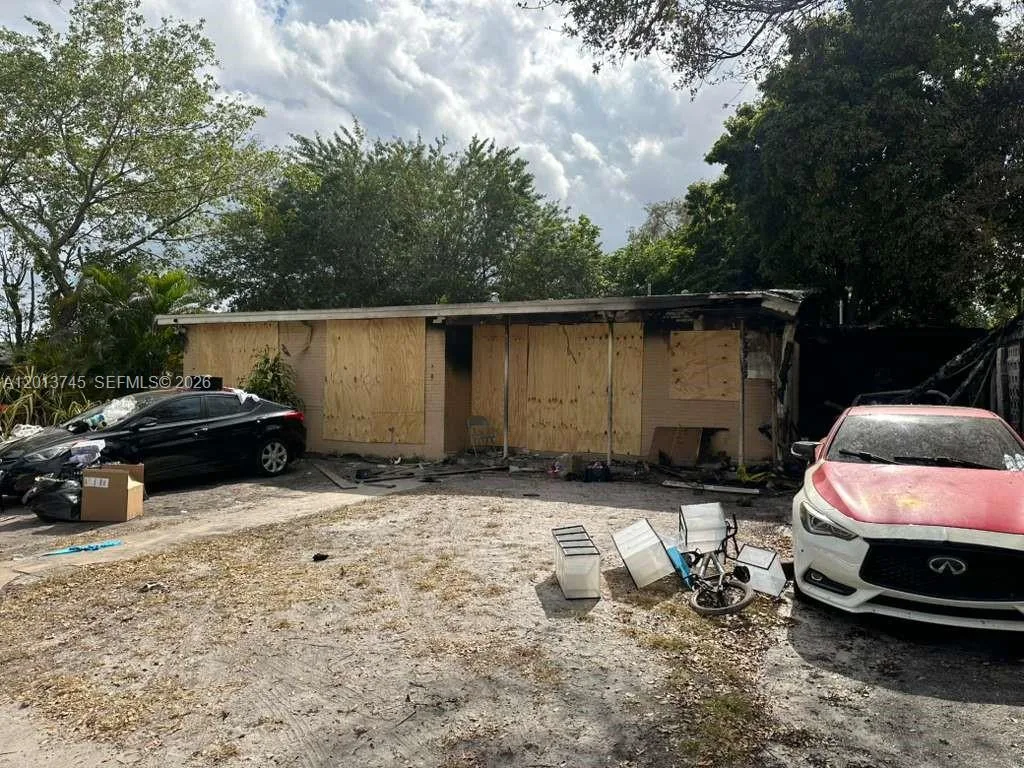 3910 SW 34th Ave, West Park, FL 33023 photo 5