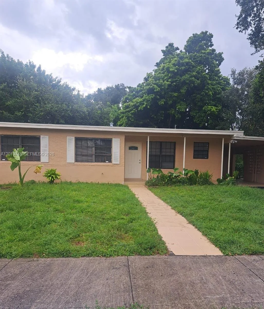 3910 SW 34th Ave, West Park, FL 33023 photo 8