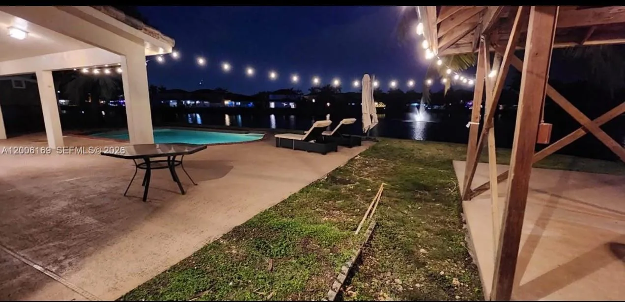 9309 SW 166th Ct, Miami, FL 33196 photo 8