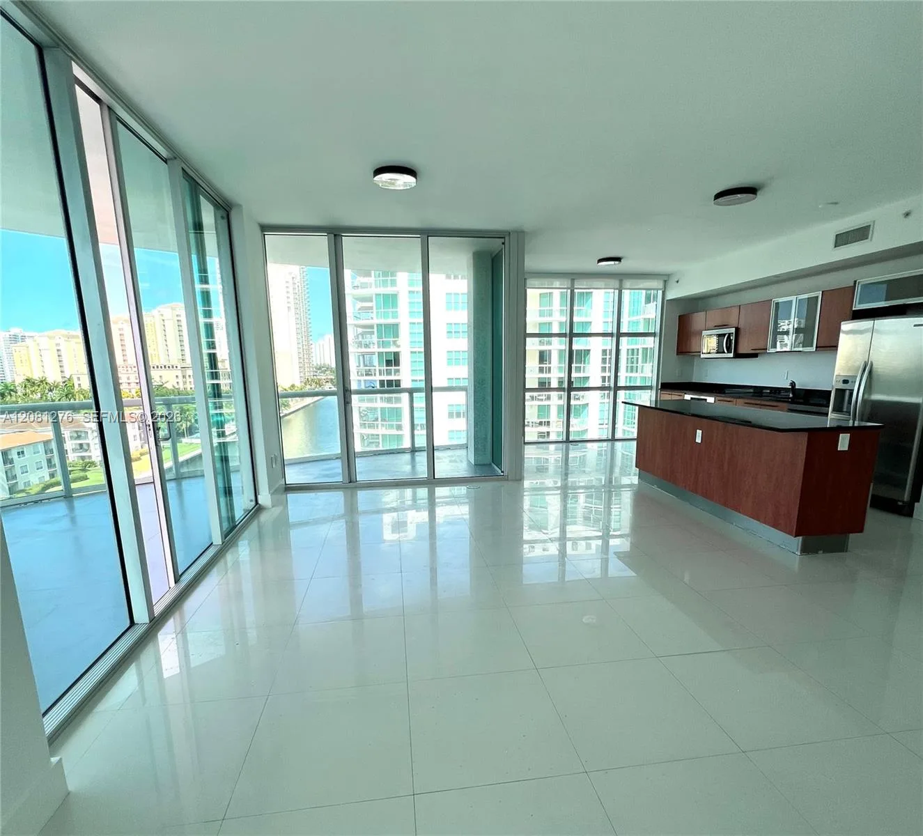 3131 NE 188th St # 1-801, Aventura, FL 33180