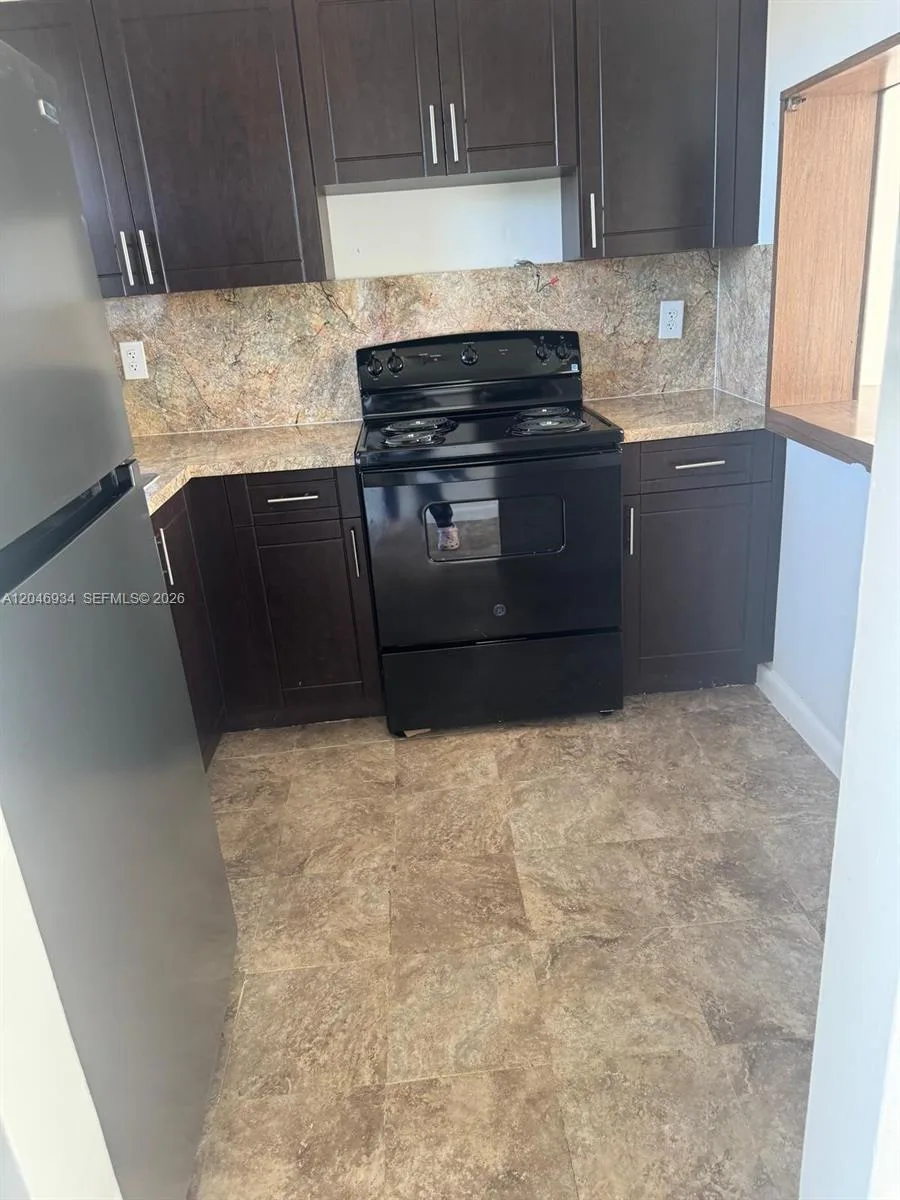 13725 NE 6th Ave # 402, North Miami, FL 33161