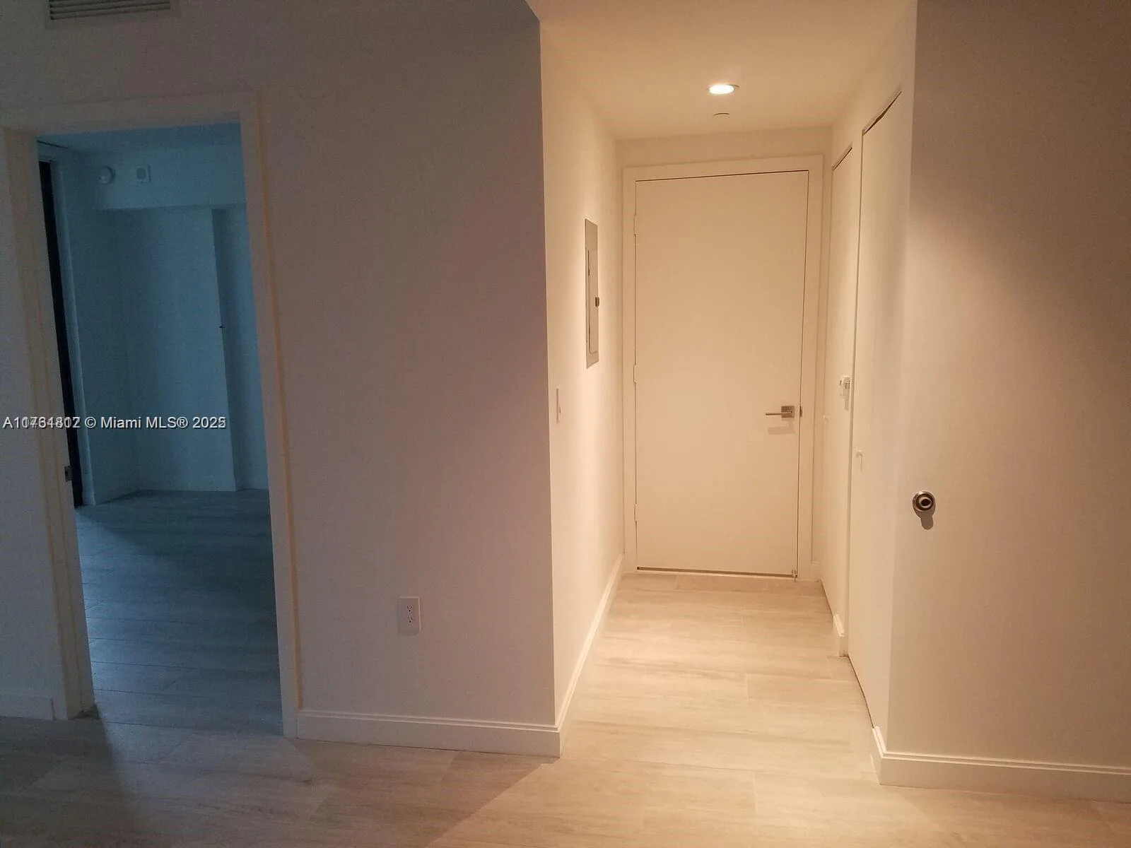 55 SW 9th St # 1107, Miami, FL 33130 photo 5