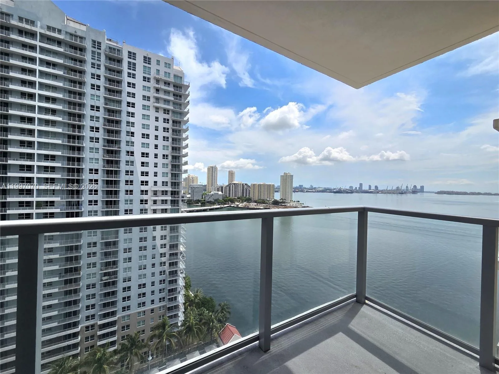 1155 Brickell Bay Dr # 2006, Miami, FL 33131