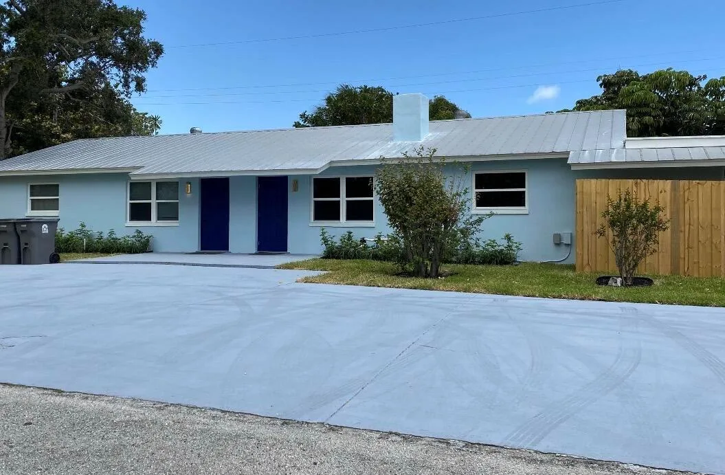 1867 Windsor Drive, North Palm Beach, FL 33408