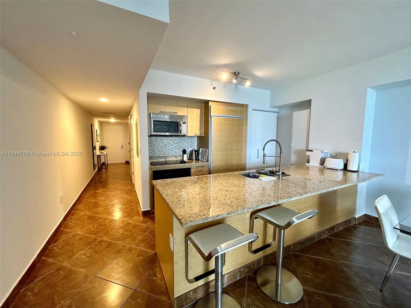 1830 S Ocean Dr # 3009, Hallandale Beach, FL 33009 photo 4