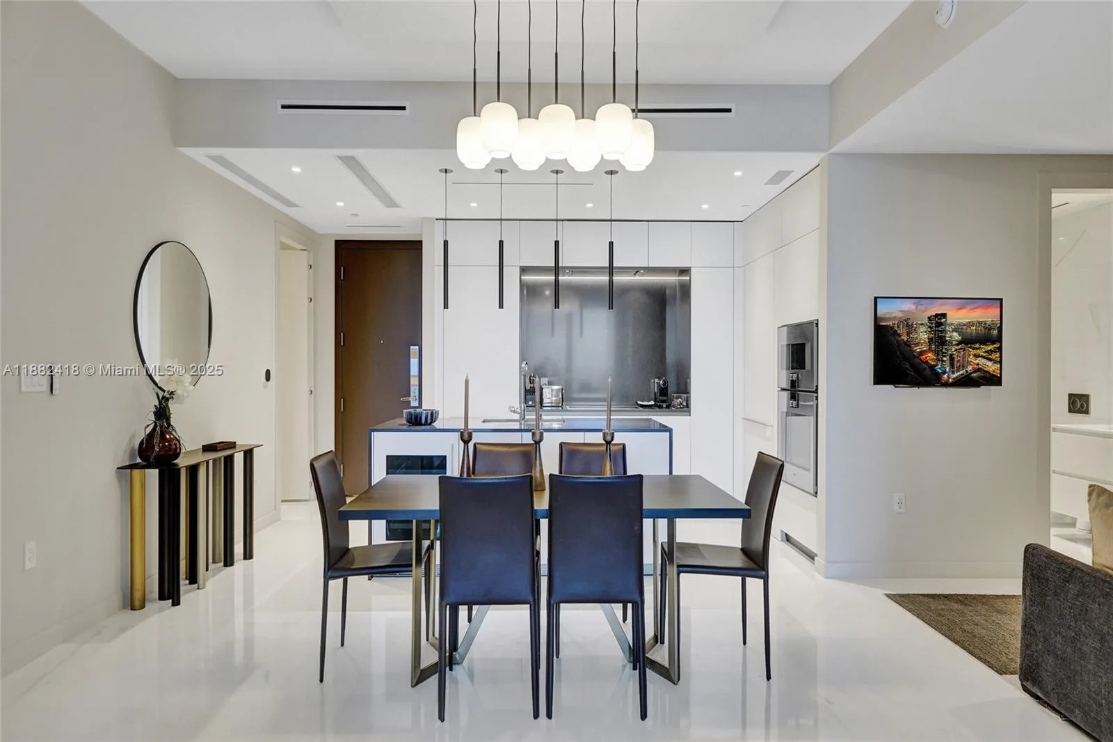 300 Biscayne Blvd Way # 2305W, Miami, FL 33131 photo 8