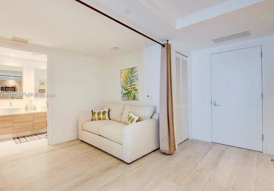 121 NE 34th St # 1603, Miami, FL 33137 photo 9