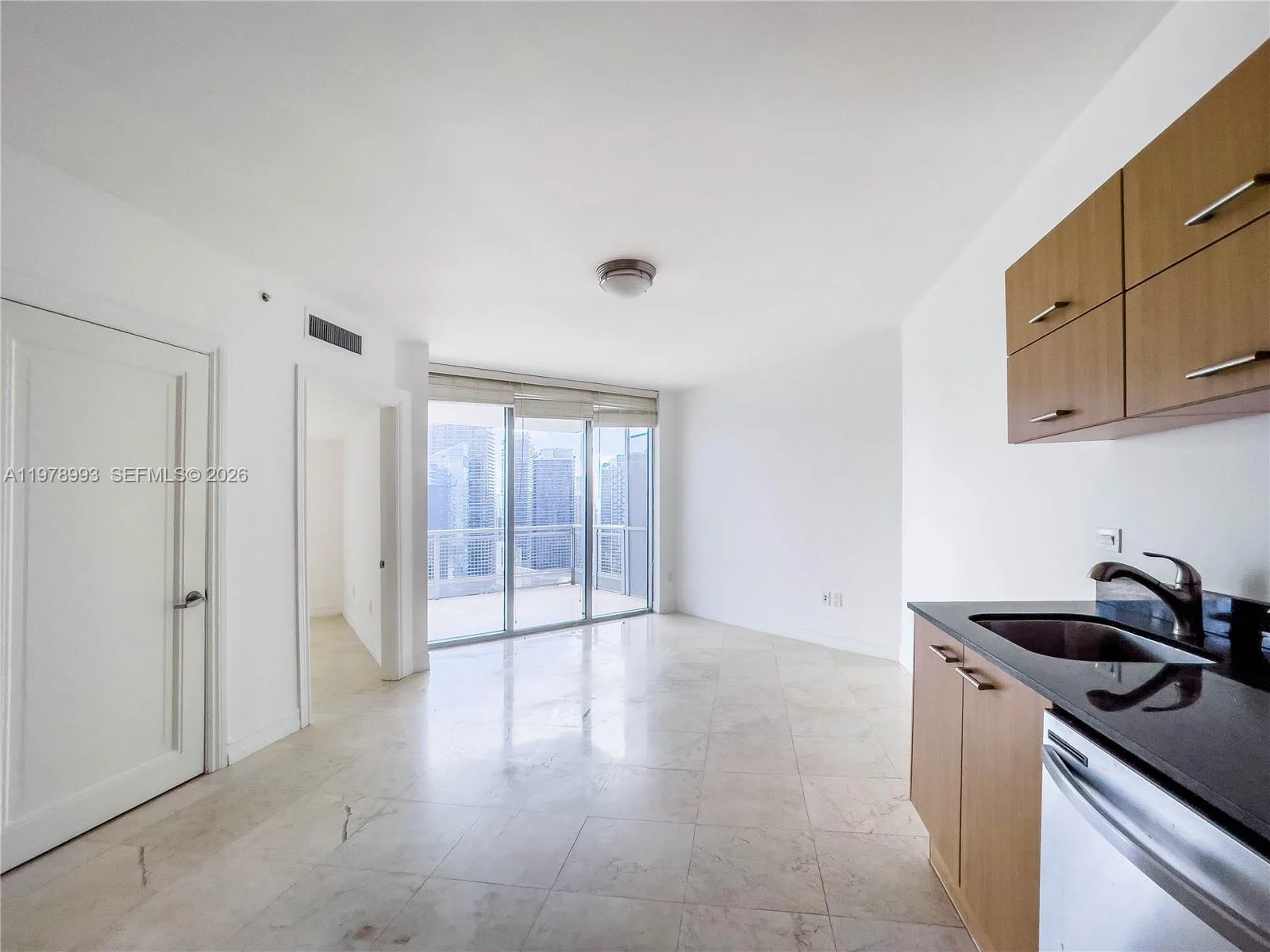 350 S Miami Ave # 3910, Miami, FL 33130 photo 3