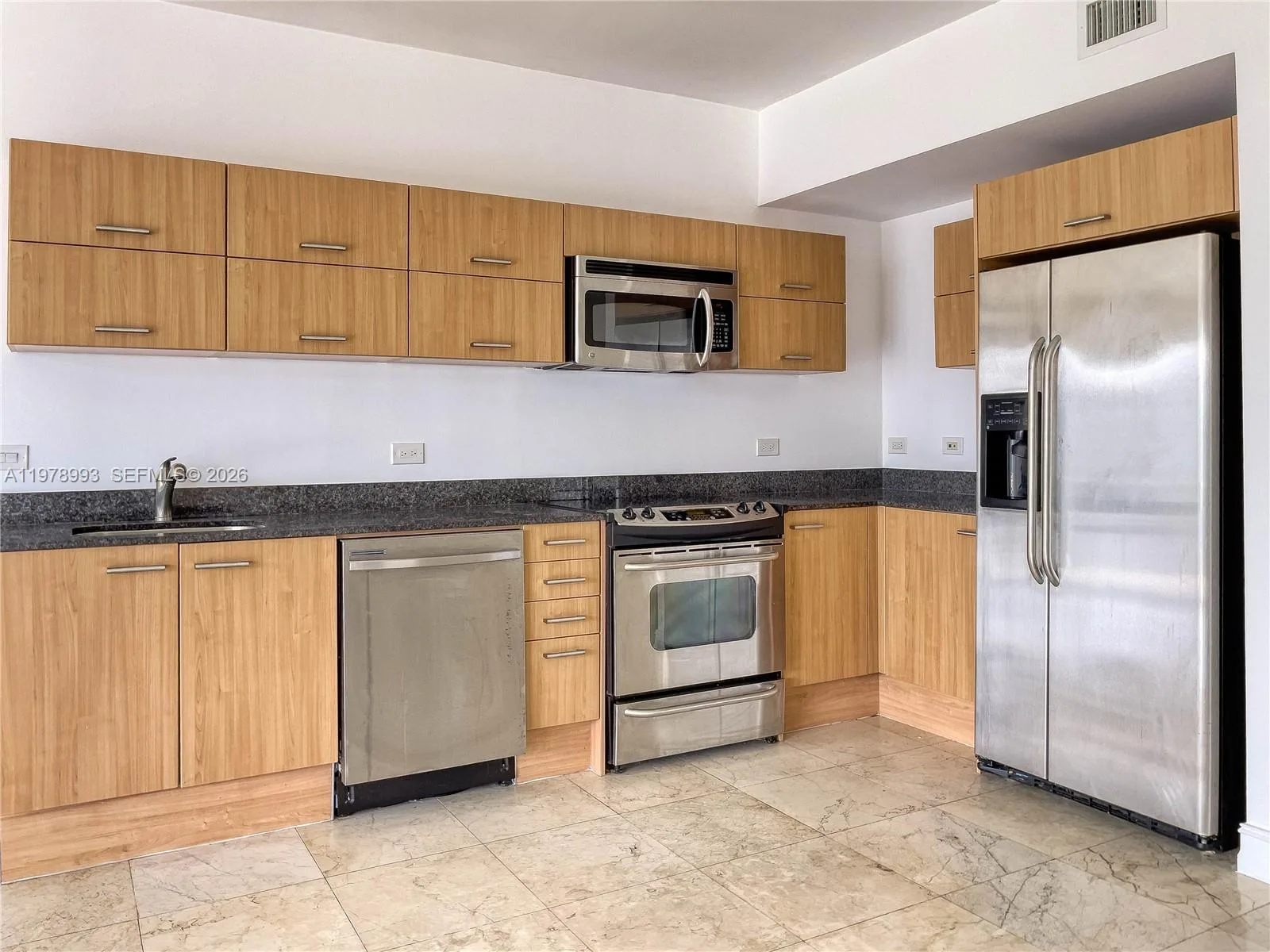 350 S Miami Ave # 3910, Miami, FL 33130 photo 4