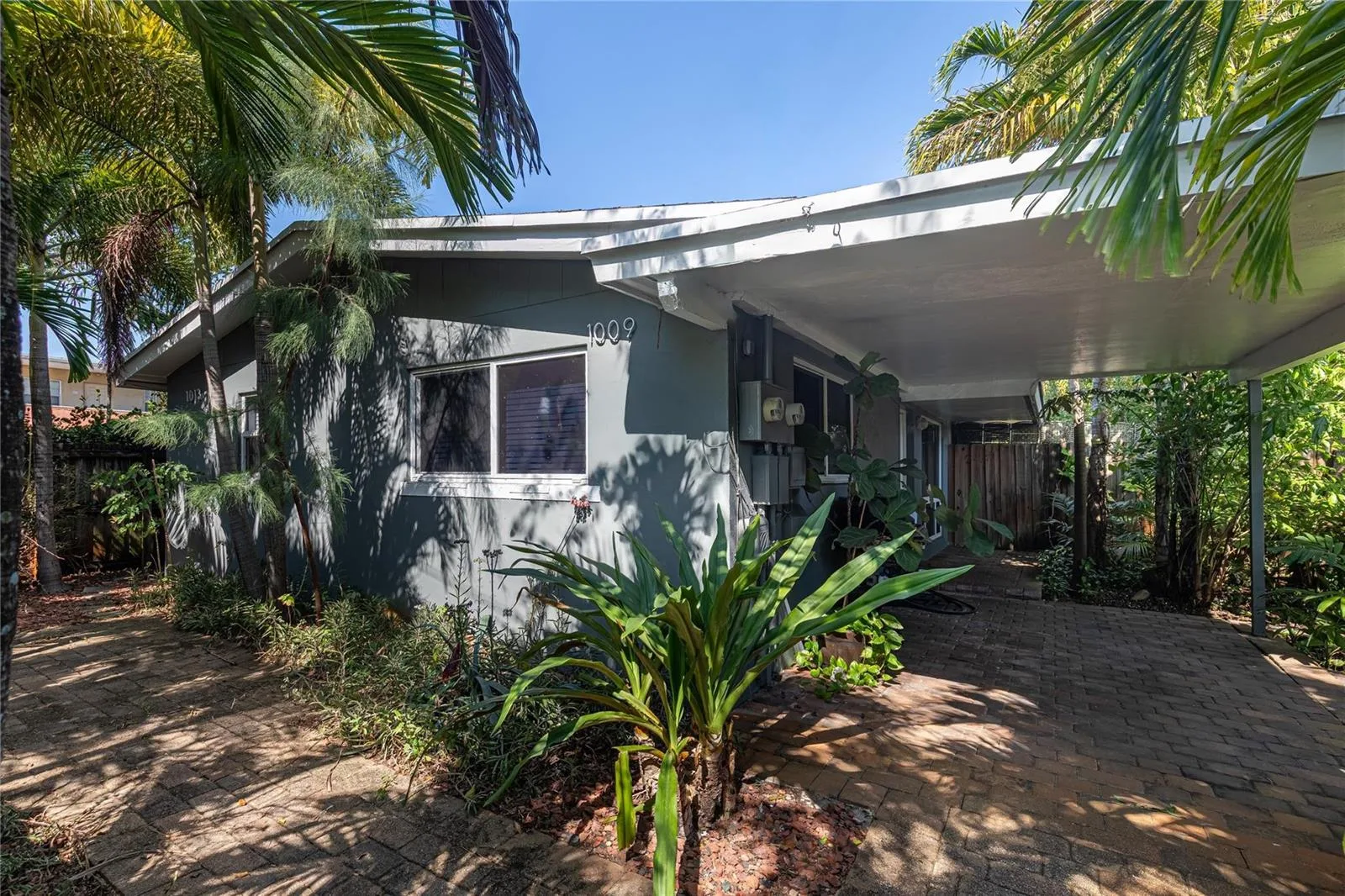 1009 NE 23rd Drive # 1013 Ne 23 Dr, Wilton Manors, FL 33305