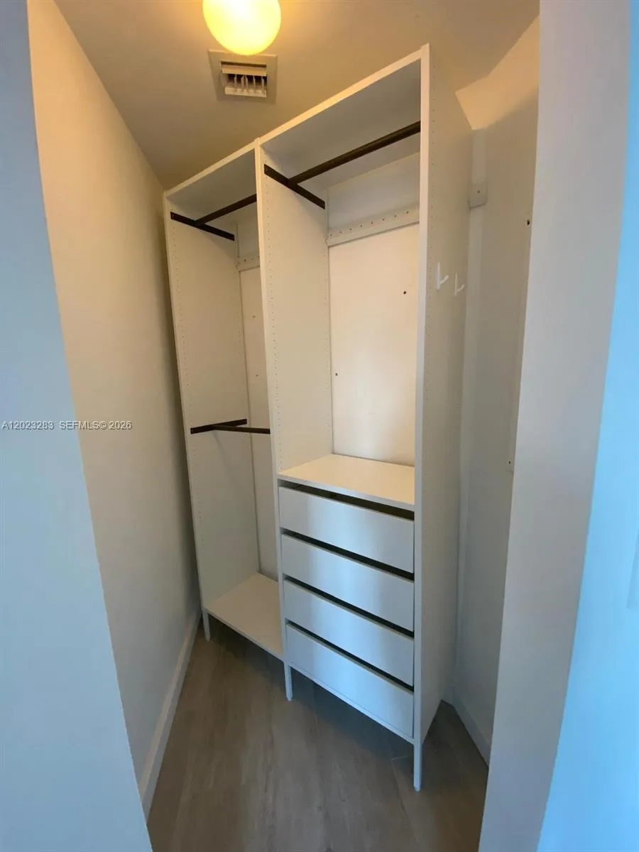 55 SW 9th St # 1503, Miami, FL 33130 photo 10