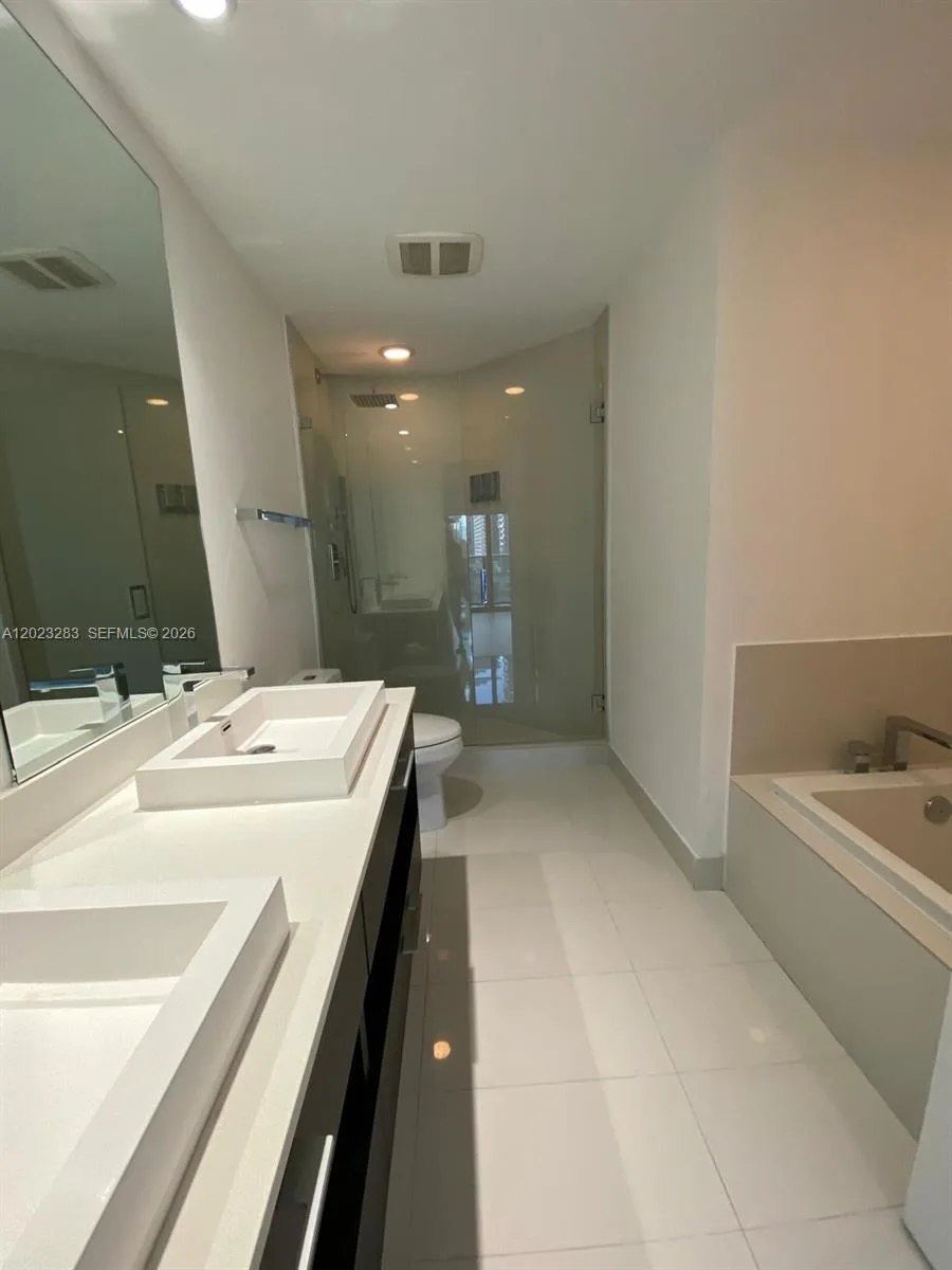 55 SW 9th St # 1503, Miami, FL 33130 photo 11