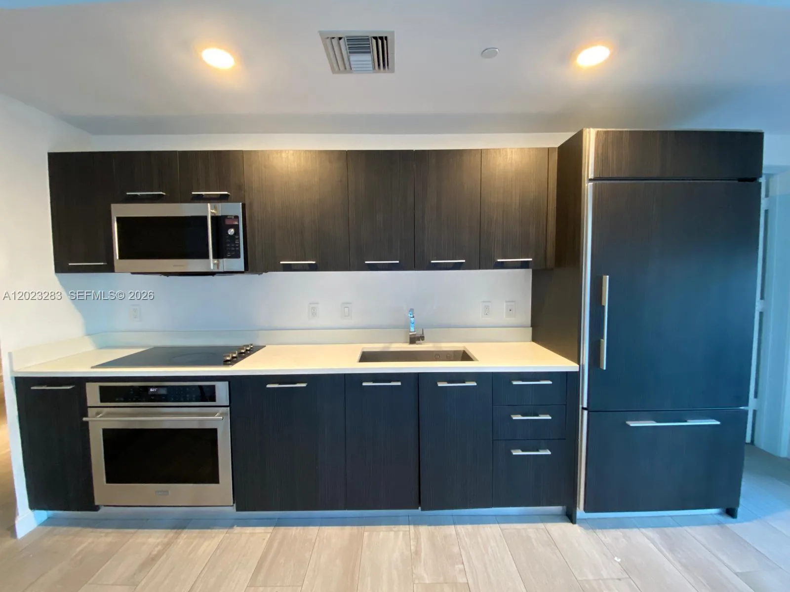 55 SW 9th St # 1503, Miami, FL 33130 photo 3