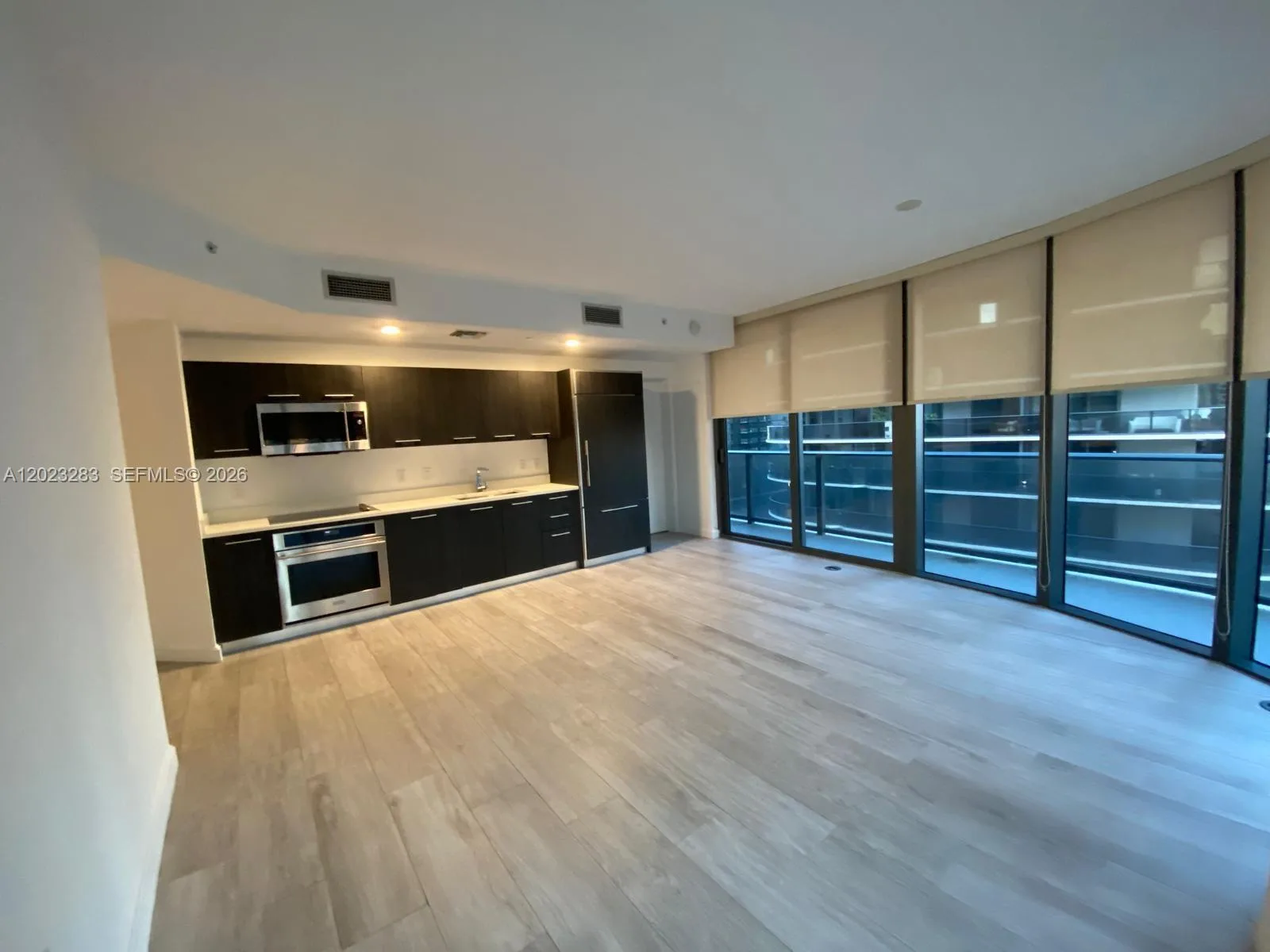 55 SW 9th St # 1503, Miami, FL 33130 photo 4
