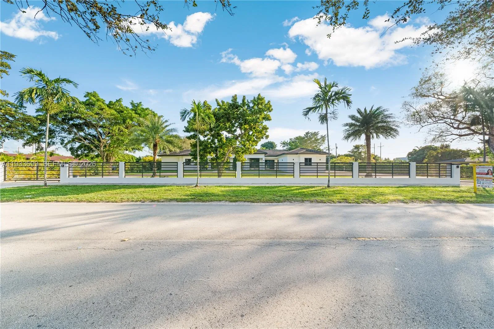 10398 SW 64th St, Miami, FL 33173 photo 2
