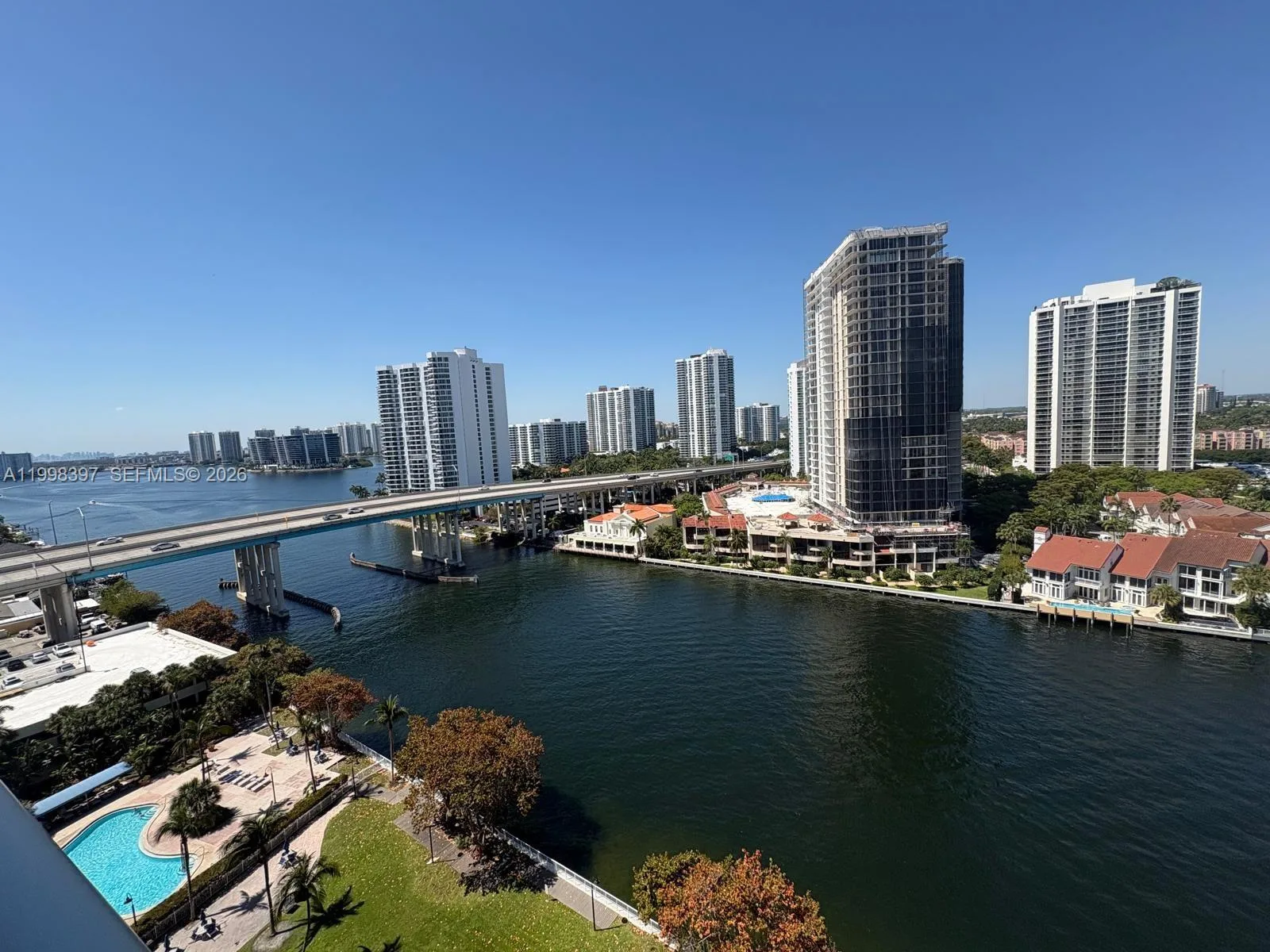 19390 Collins Ave # 1623, Sunny Isles Beach, FL 33160 photo 2