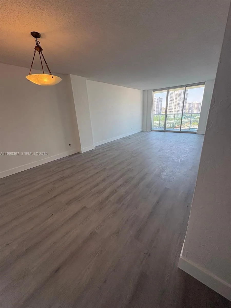 19390 Collins Ave # 1623, Sunny Isles Beach, FL 33160 photo 6