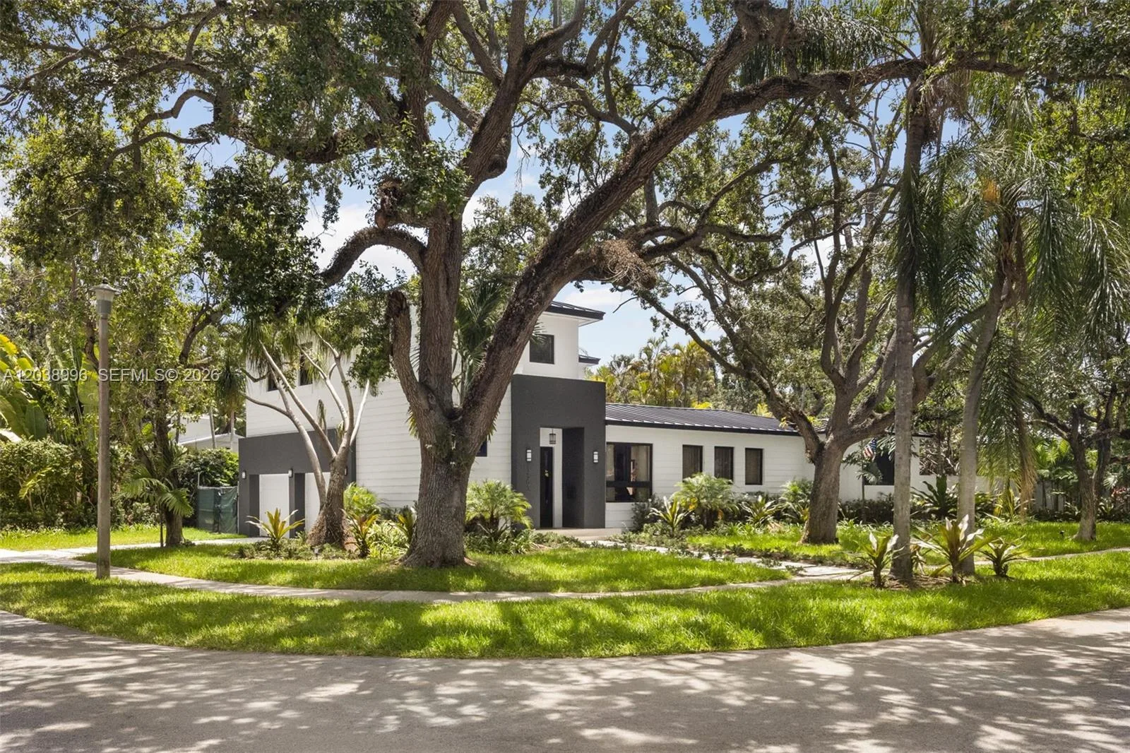 3303 Halissee St, Coconut Grove, FL 33133