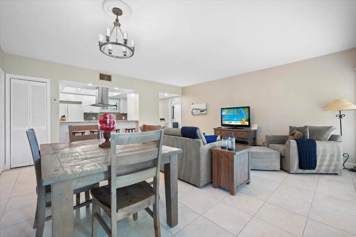 13334 Polo Club Road # 226, Wellington, FL 33414