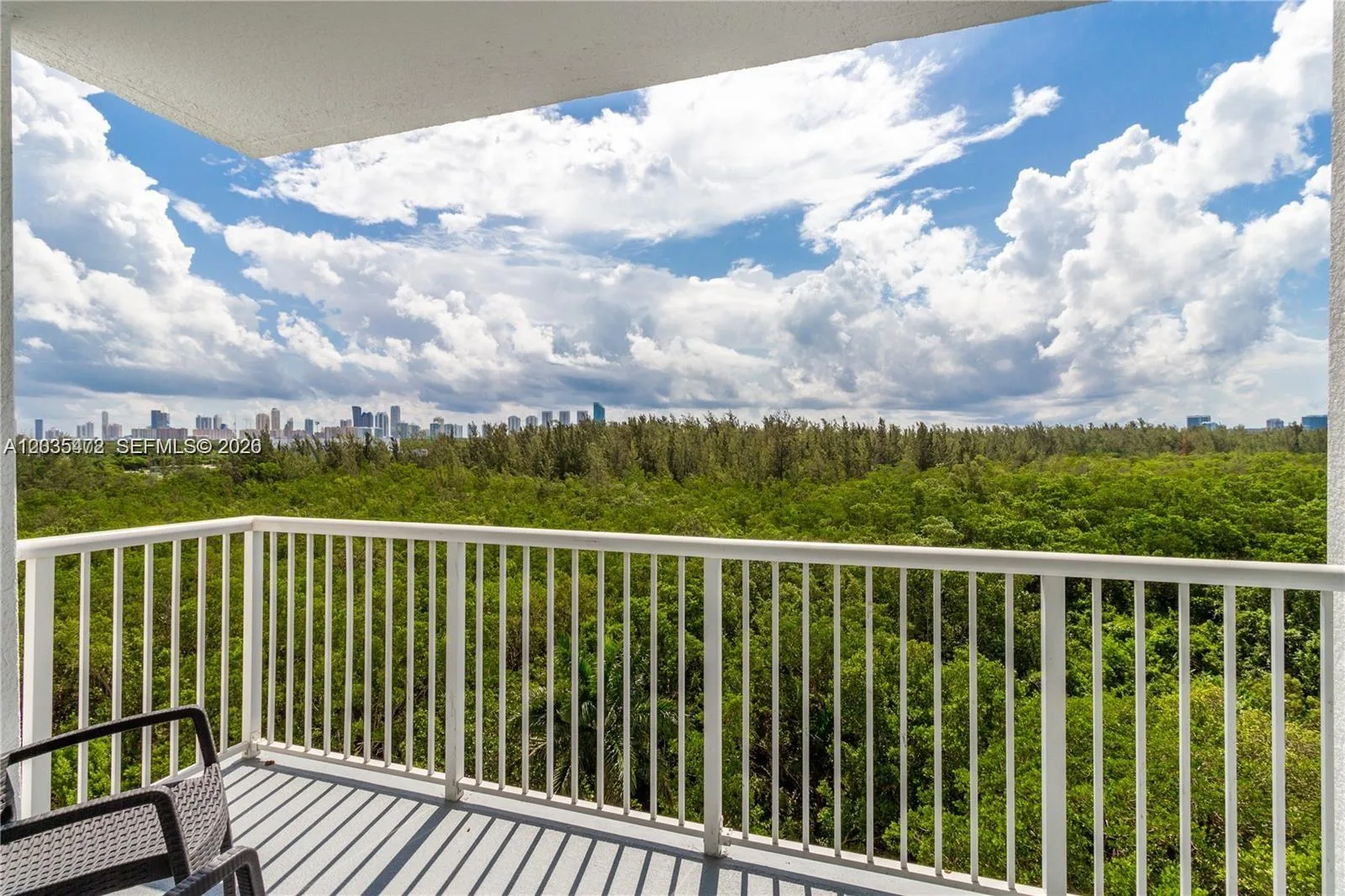 14951 Royal Oaks Ln # 708, North Miami, FL 33181