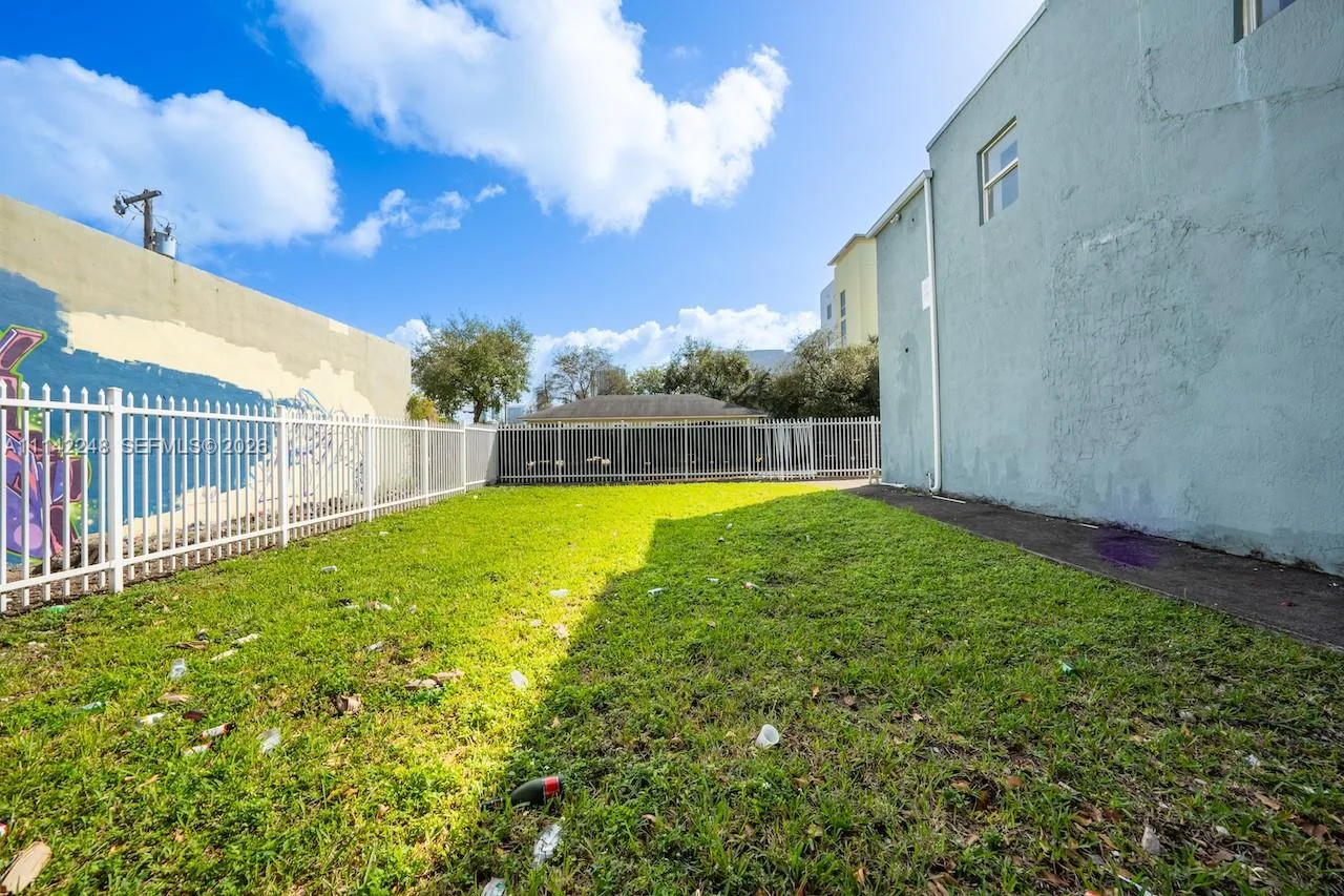 1525-27 NW 3rd Ave, Miami, FL 33136 photo 9