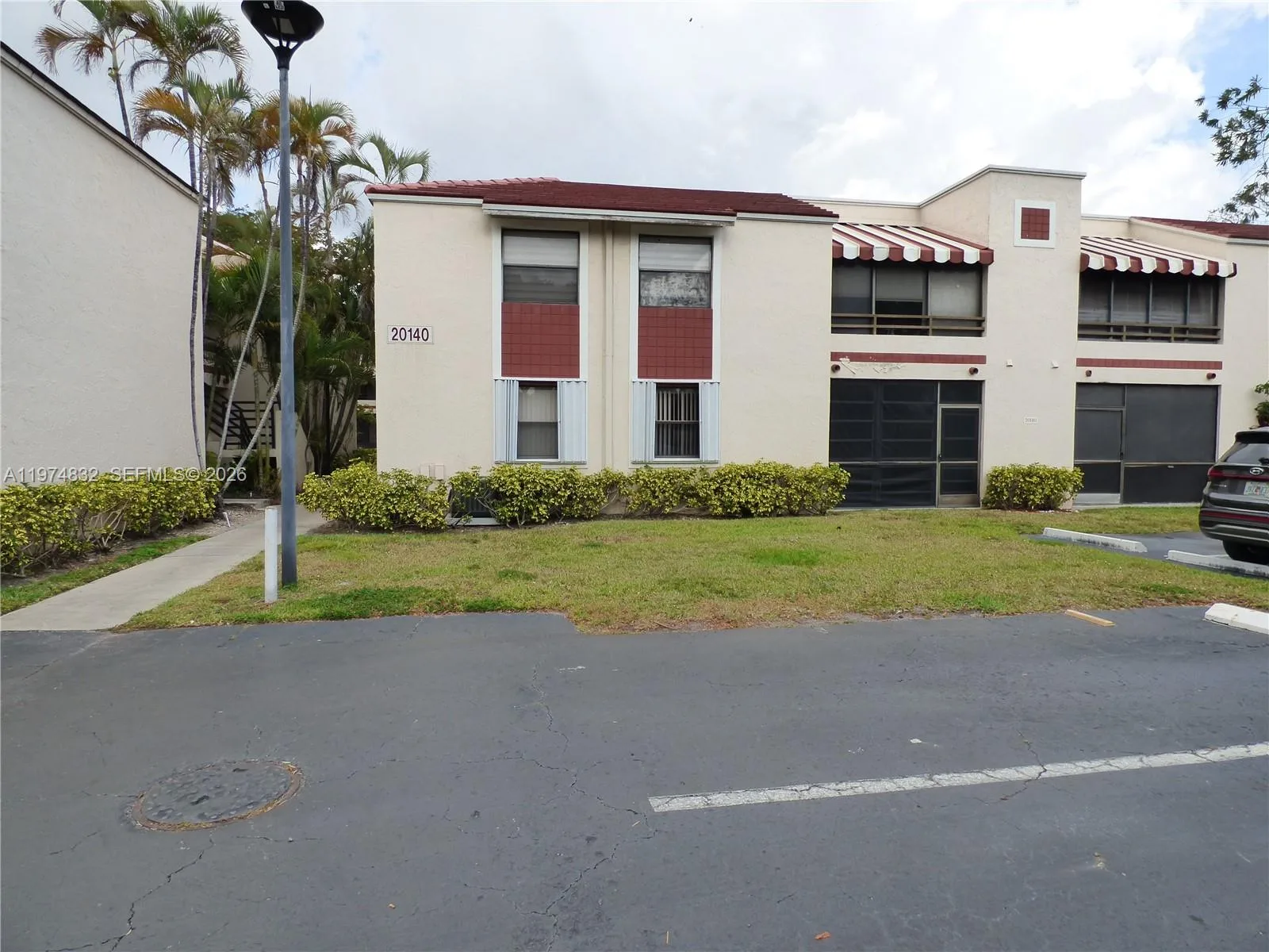 20140 NE 3rd Ct # 1, Miami, FL 33179 photo 2
