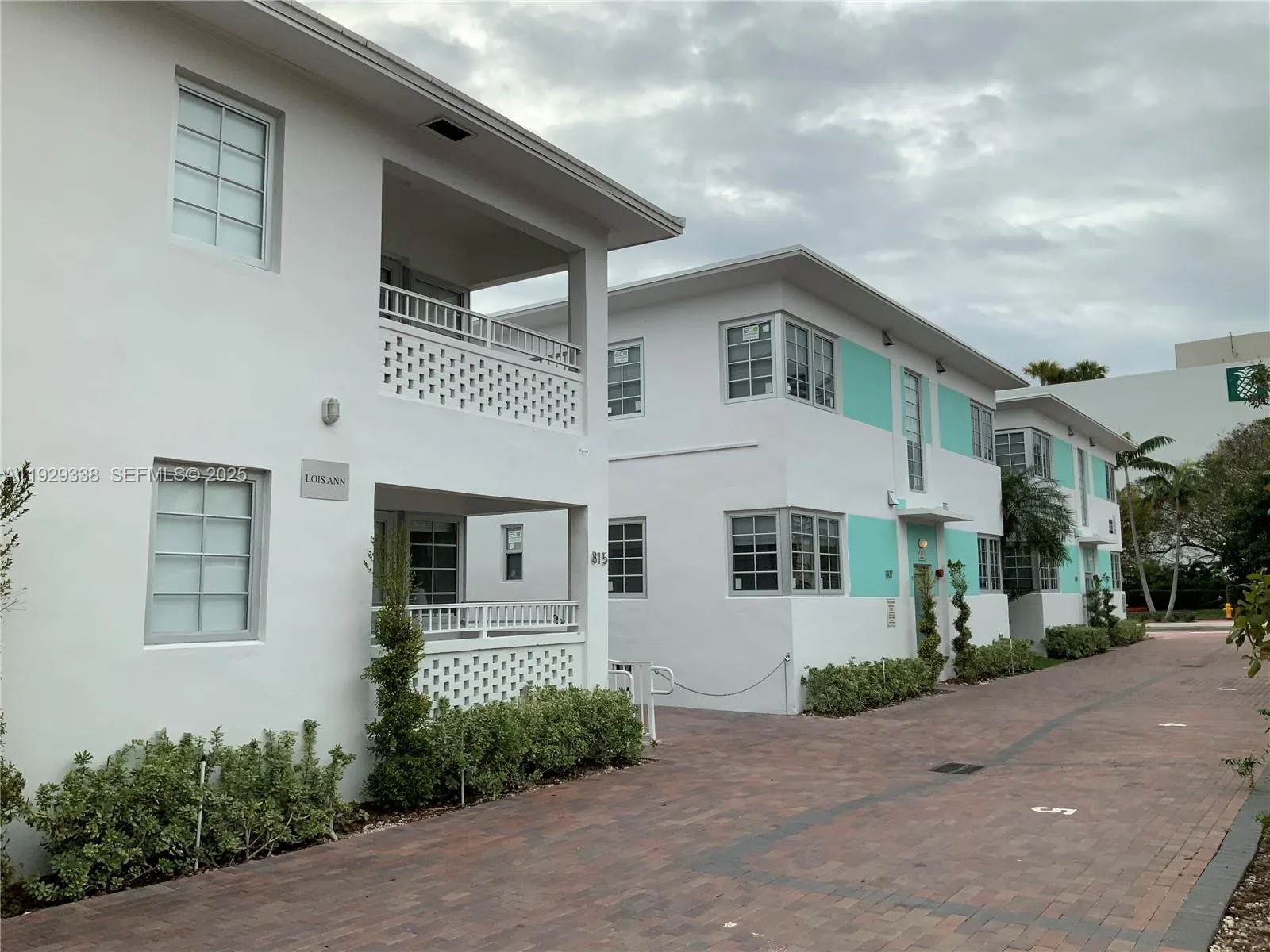 807 Alton Rd, Miami Beach, FL 33139 photo 2