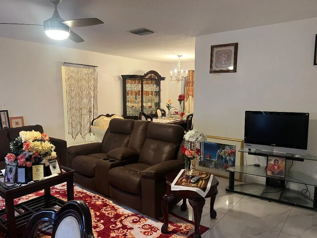 5803 NW 86th Avenue, Tamarac, FL 33321 photo 4