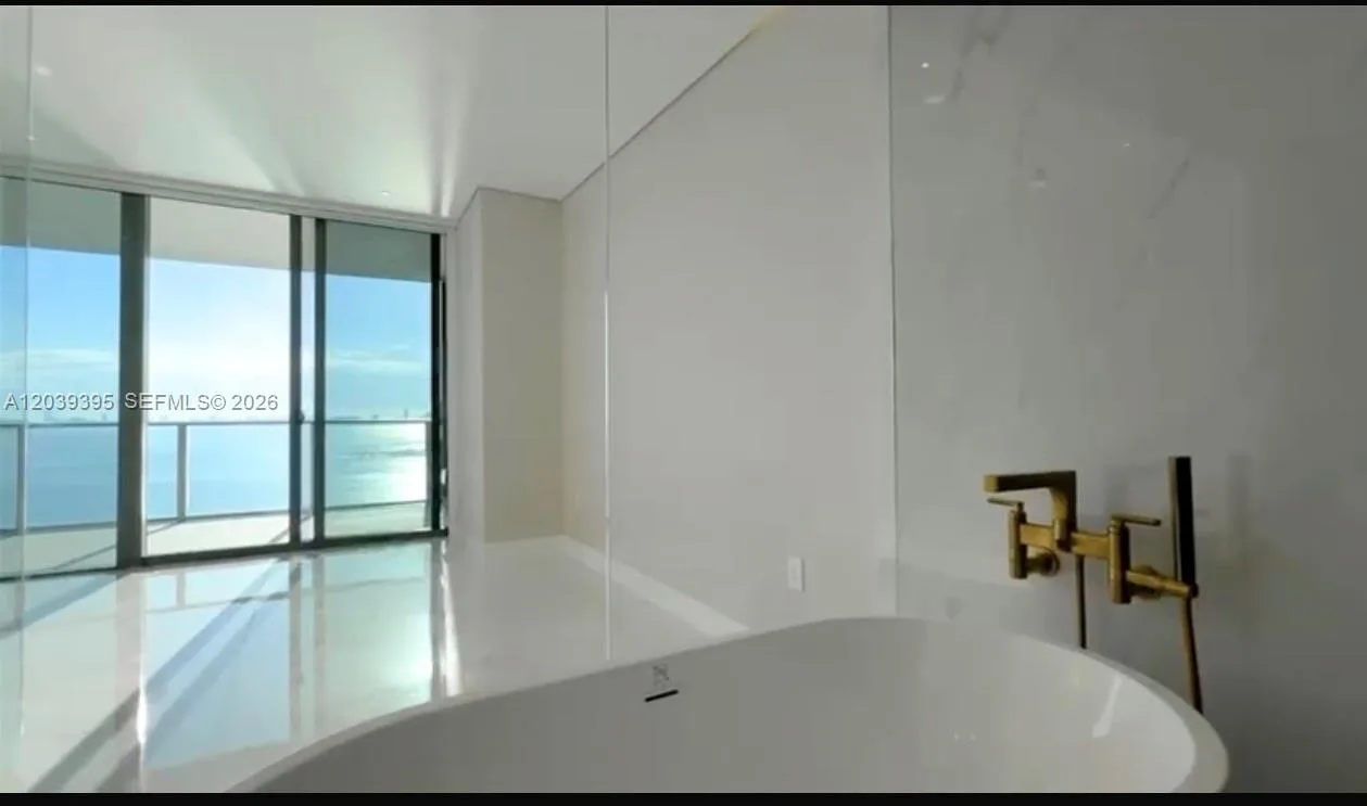 700 NE 24th St # 1505, Miami, FL 33137 photo 13