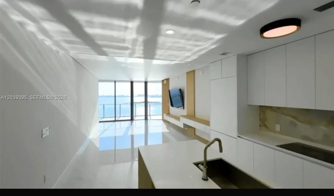 700 NE 24th St # 1505, Miami, FL 33137 photo 9