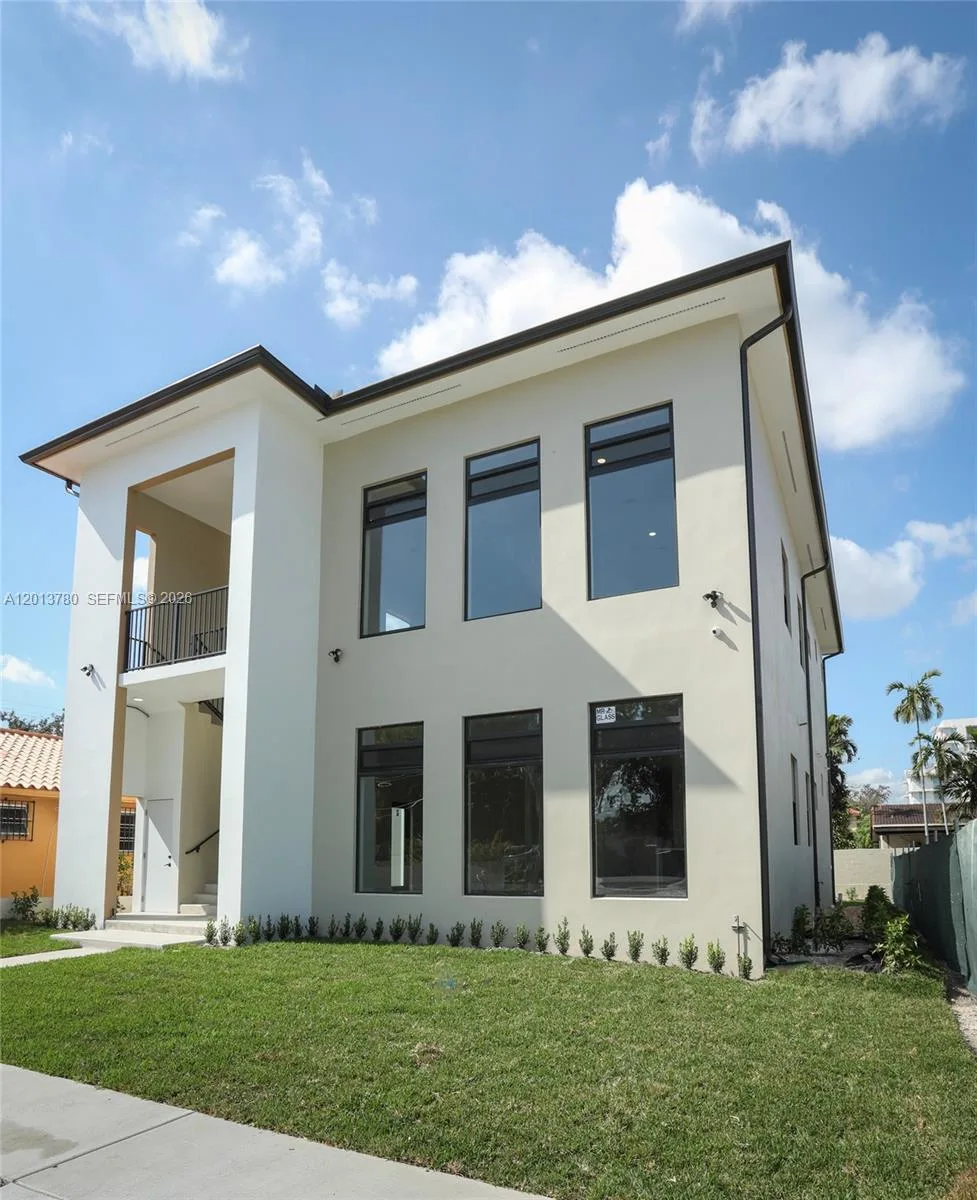 120 SW 35 Ave # A1, Miami, FL 33135 photo 4