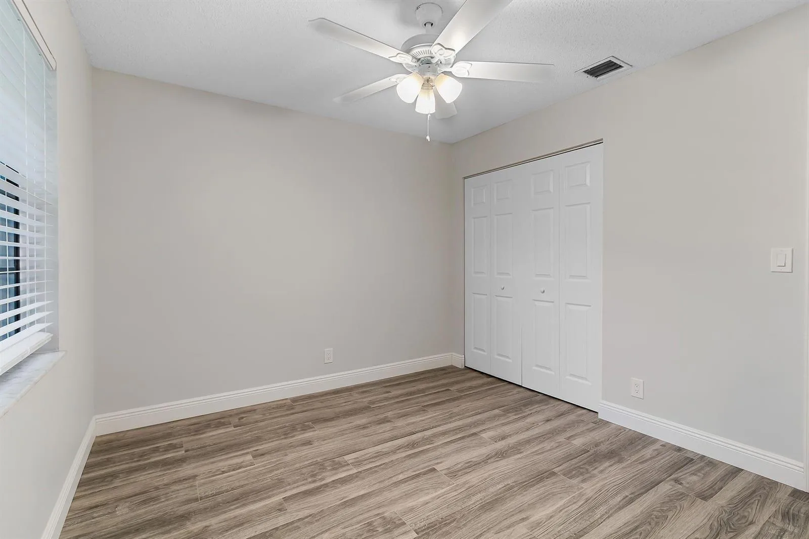 9 Vía De Casas Norte, Boynton Beach, FL 33426 photo 13