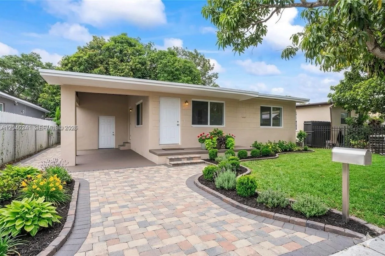 839 NW 116th St, Miami, FL 33168