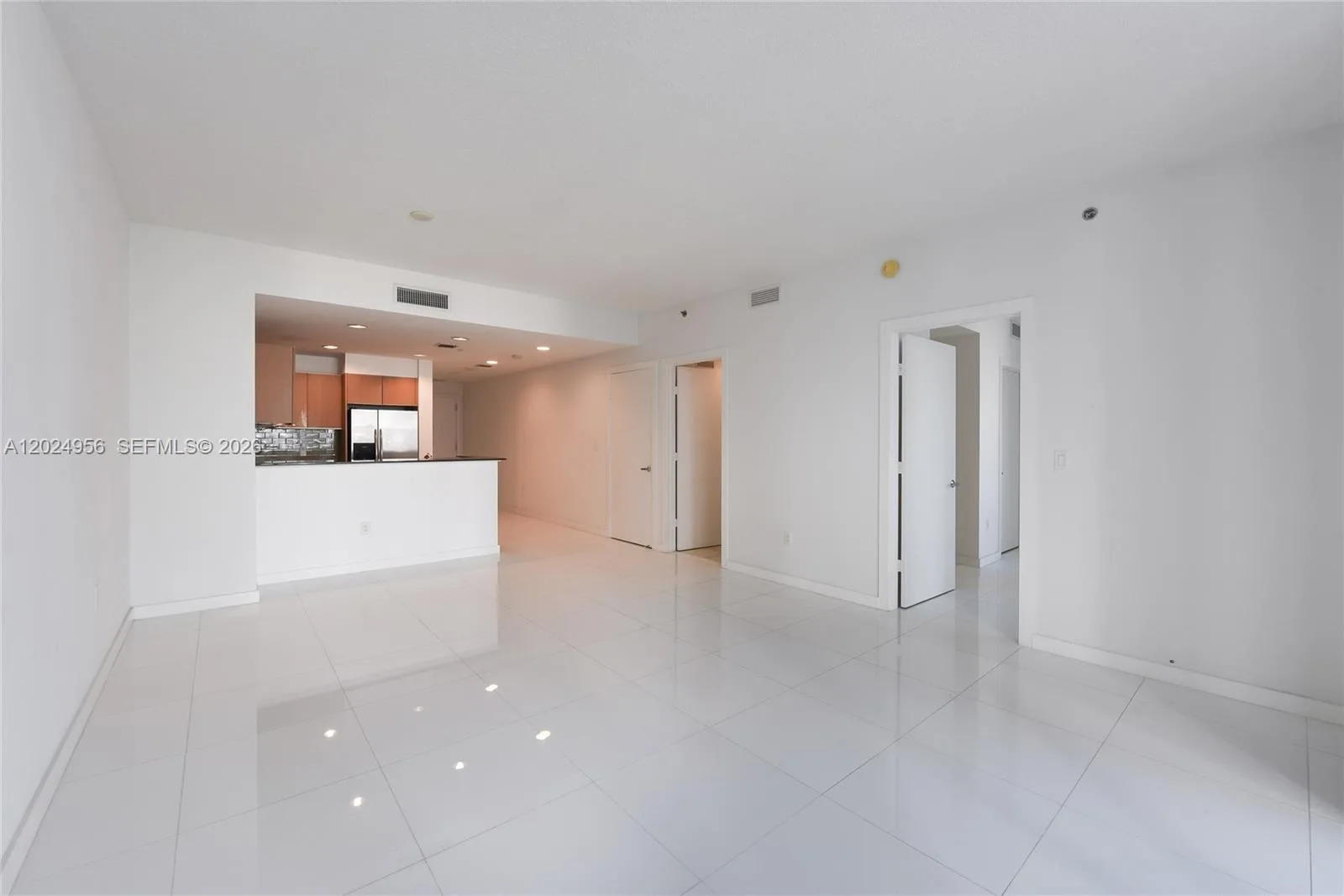 1060 Brickell Ave # 1715, Miami, FL 33131 photo 4