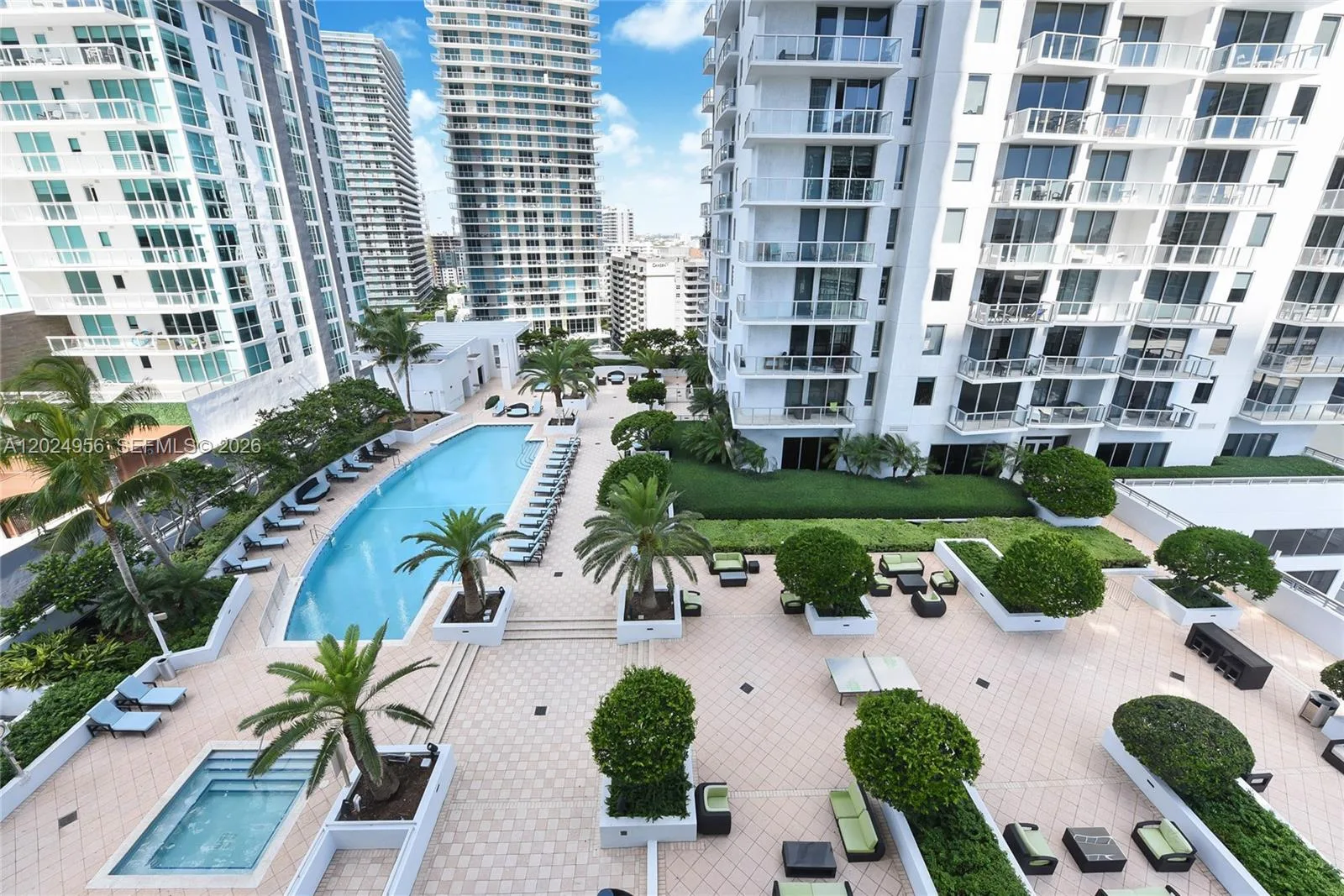 1060 Brickell Ave # 1715, Miami, FL 33131 photo 9