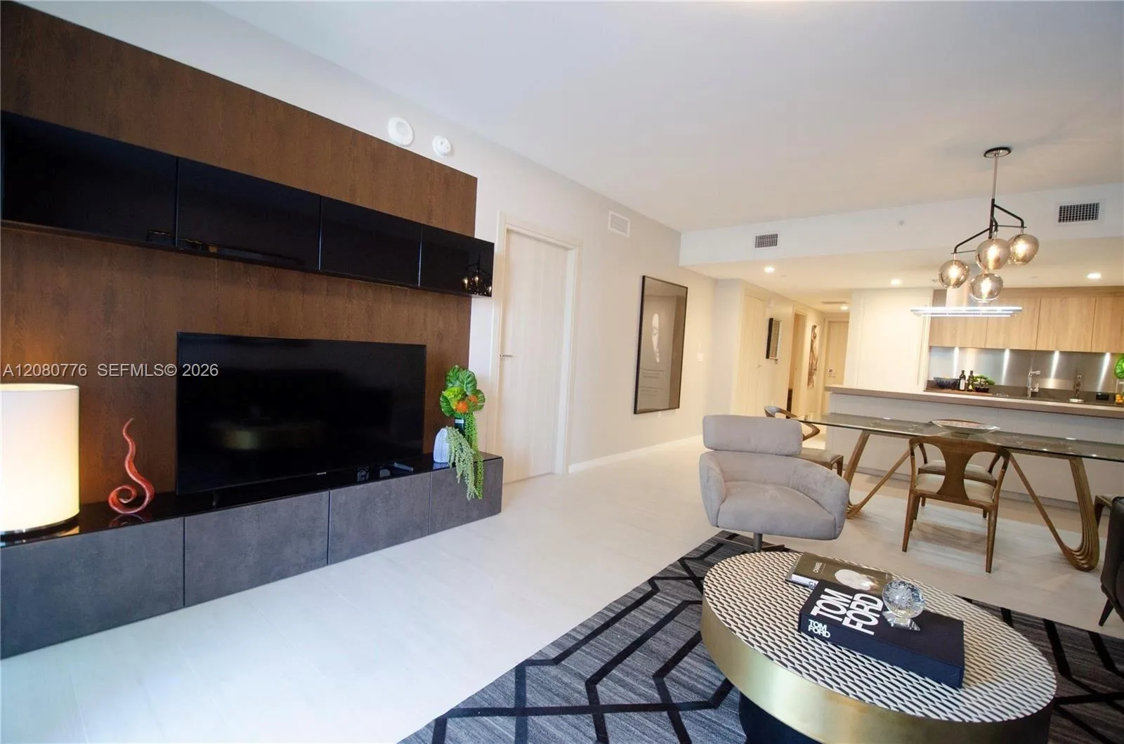 1000 Brickell Plz # 4207, Miami, FL 33131