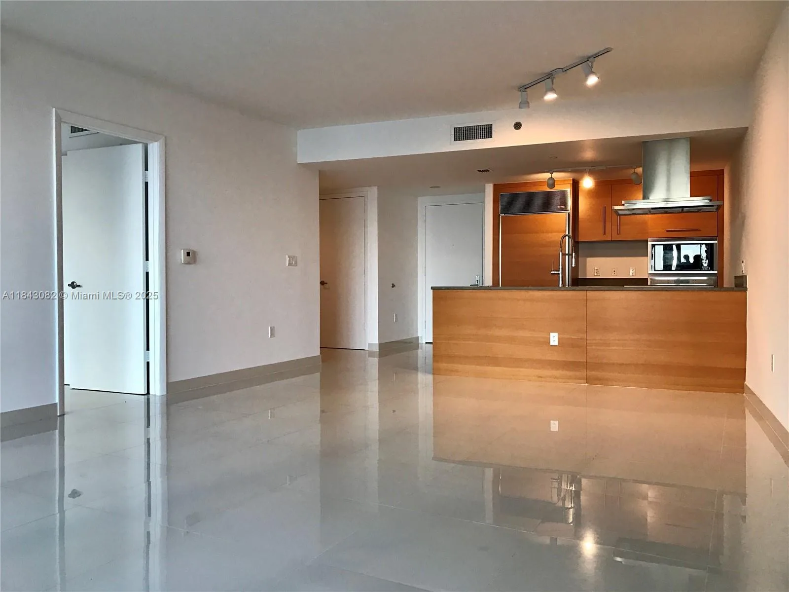 465 Brickell Ave # B 717, Miami, FL 33131 photo 8