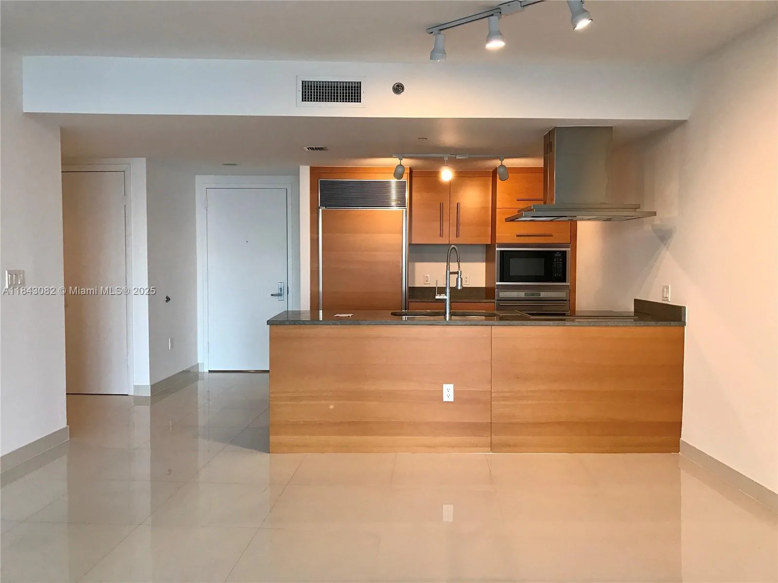 465 Brickell Ave # B 717, Miami, FL 33131 photo 9