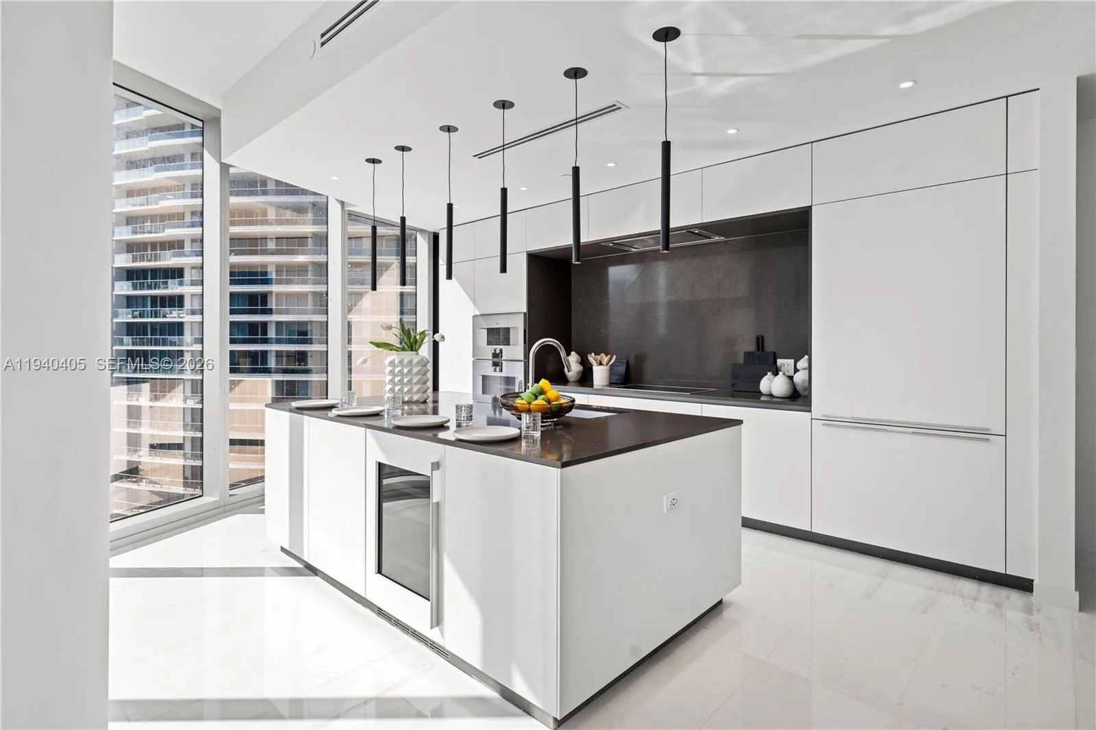 300 Biscayne Blvd Way # 3407, Miami, FL 33131 photo 9