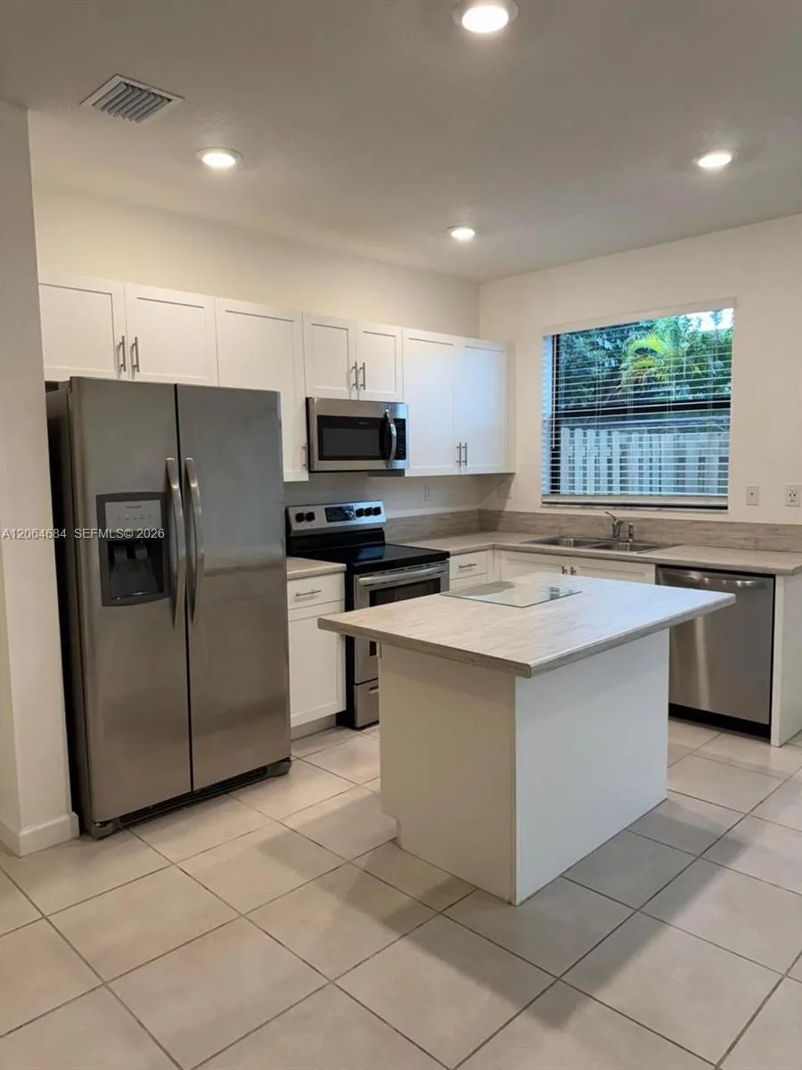 768 NE 206th Ter # 768, Miami, FL 33179