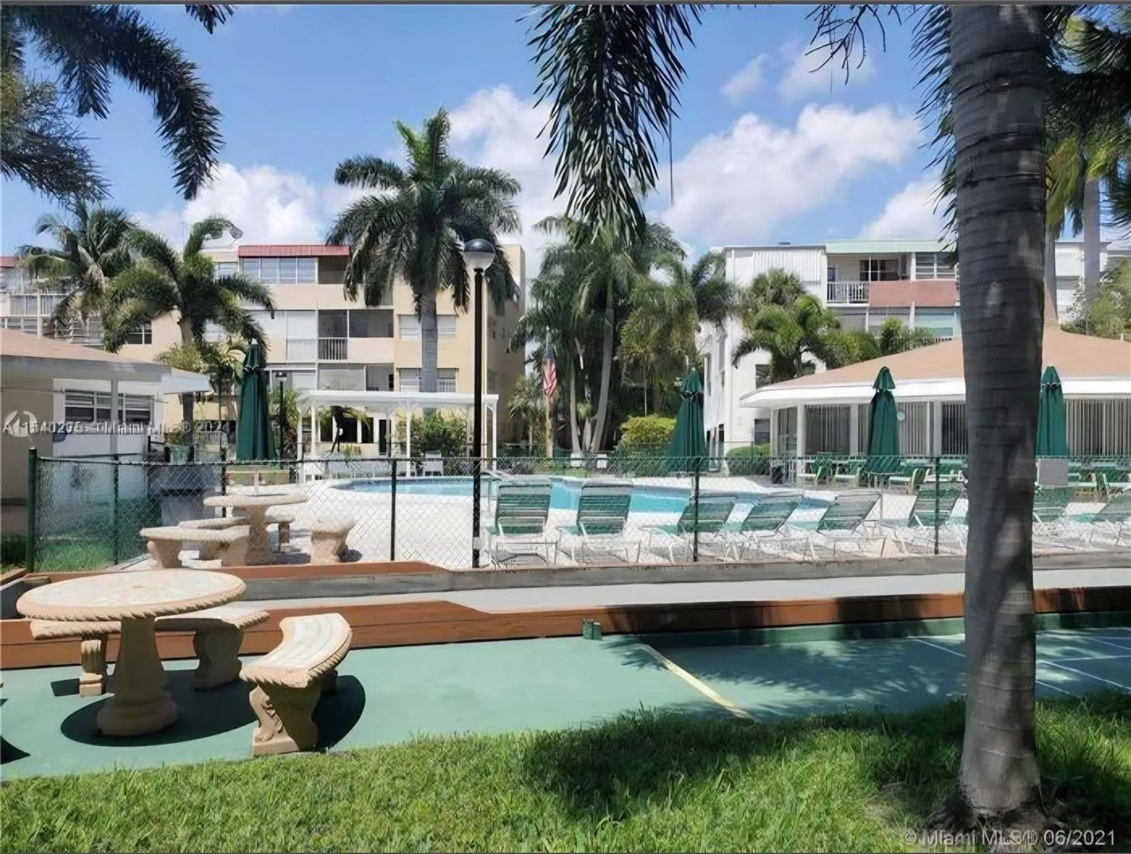 1333 E Hallandale Beach Boulevard # 305, Hallandale Beach, FL 33009
