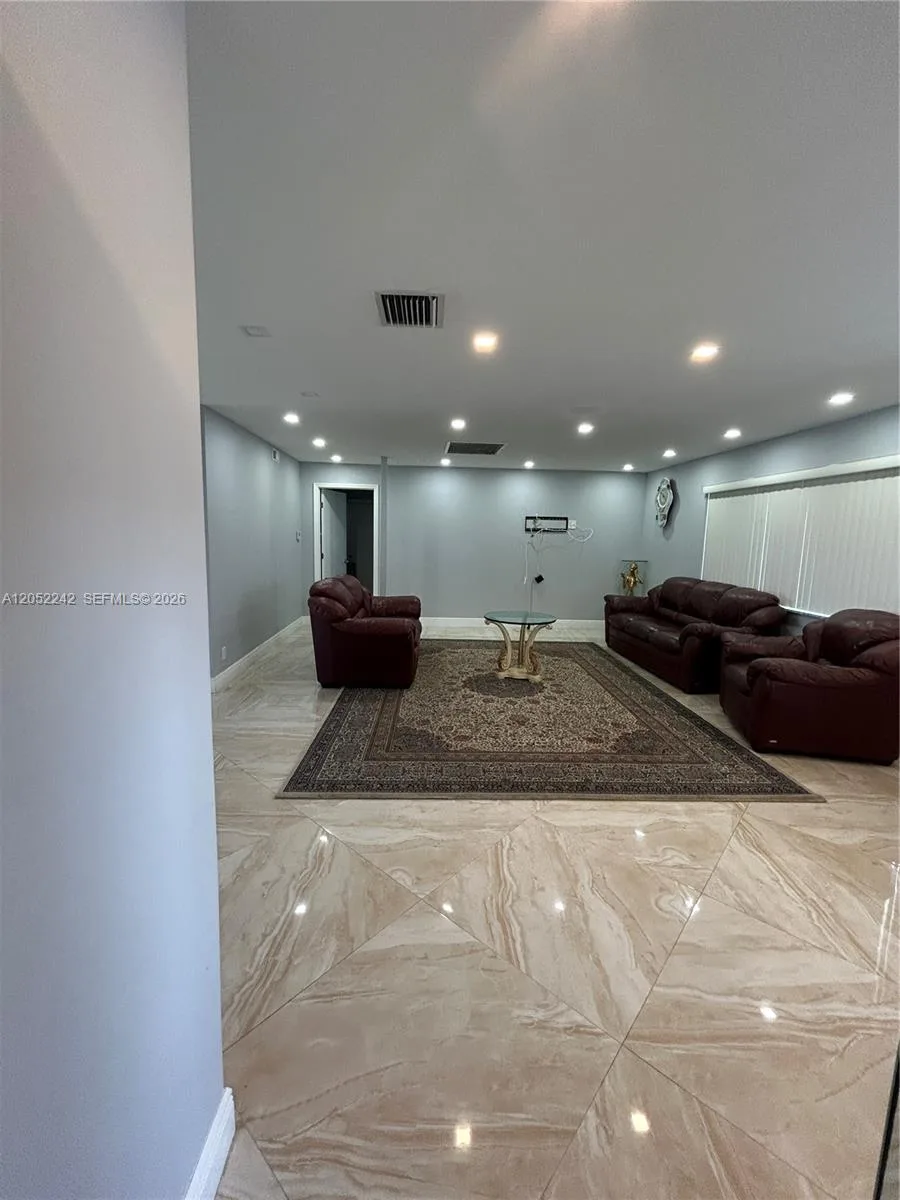329 SE 3rd St # 502S, Hallandale Beach, FL 33009 photo 8